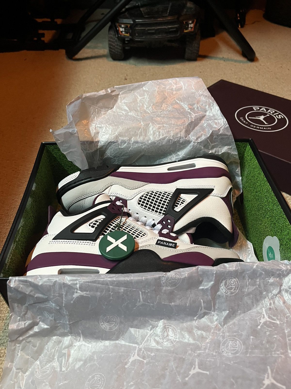 Jordan Brand Jordan 4 PSG UK5.5 US6 Size US 6 / EU 39 - 1 Thumbnail