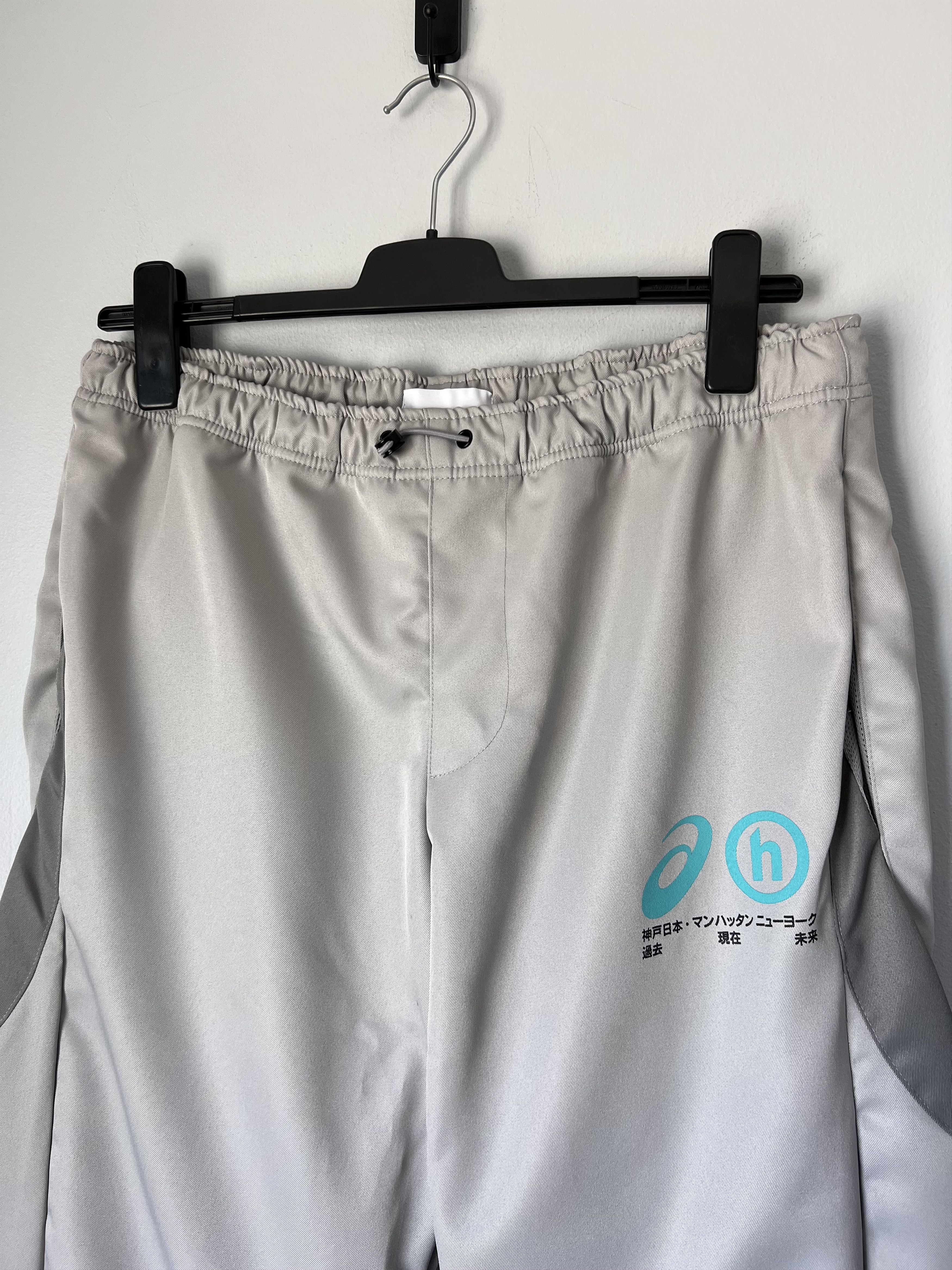 Asics × HIDDEN Asics Hidden NY Shield Track Pants in Grey Size US 34 / EU 50 - 2 Thumbnail
