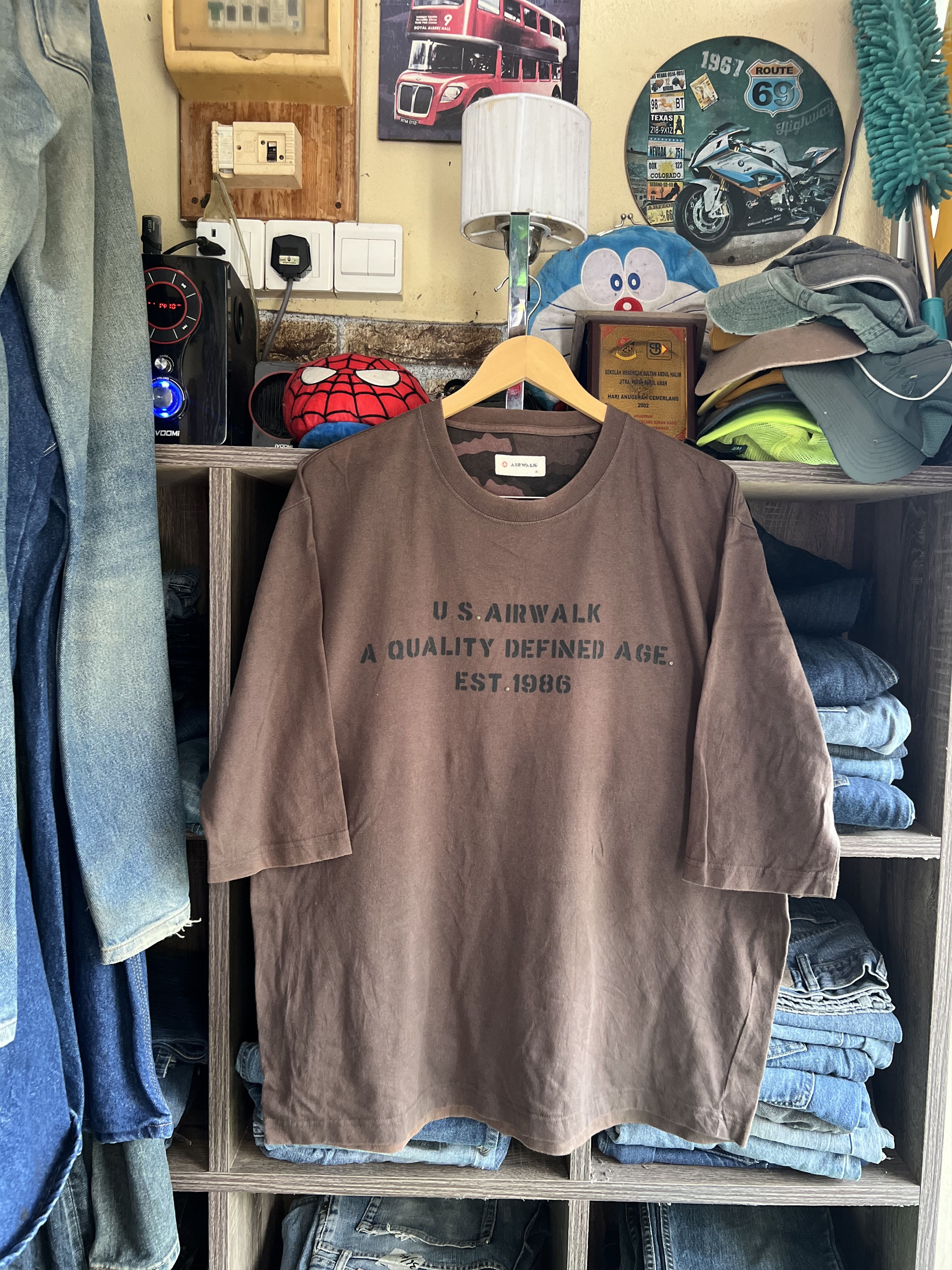 Airwalk 🔥US Airwalk Military Style Tee Size US L / EU 52-54 / 3 - 11 Thumbnail