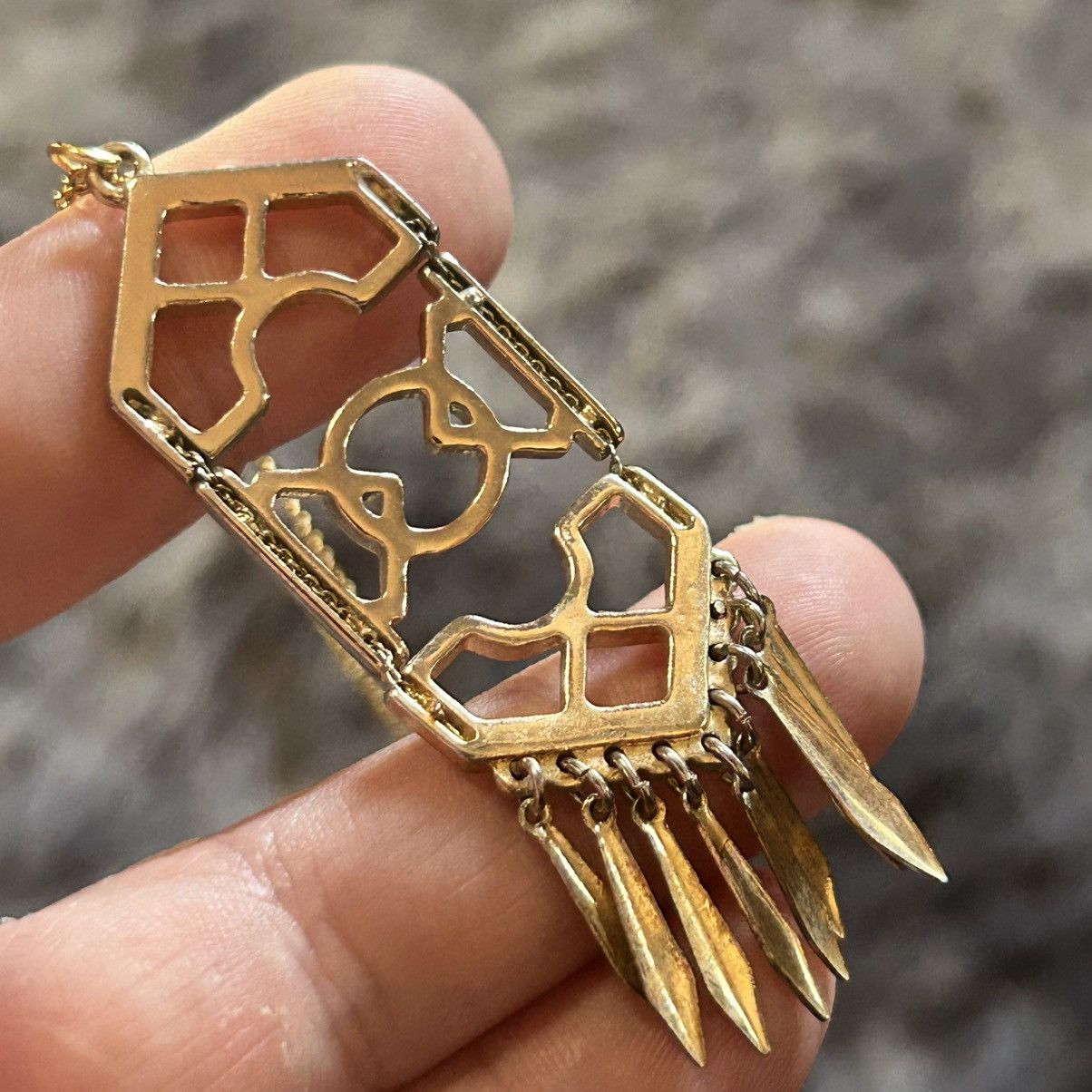 Handmade Handcrafted vintage gold fringe pendant on chain necklace Size ONE SIZE - 6 Thumbnail