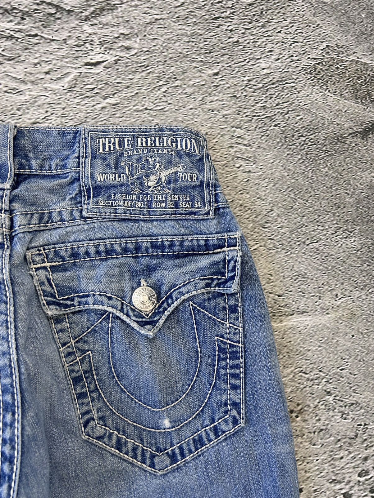 True Religion True Religion baby blue jeans white stitching Y2K bootcut Size US 32 / EU 48 - 2 Thumbnail