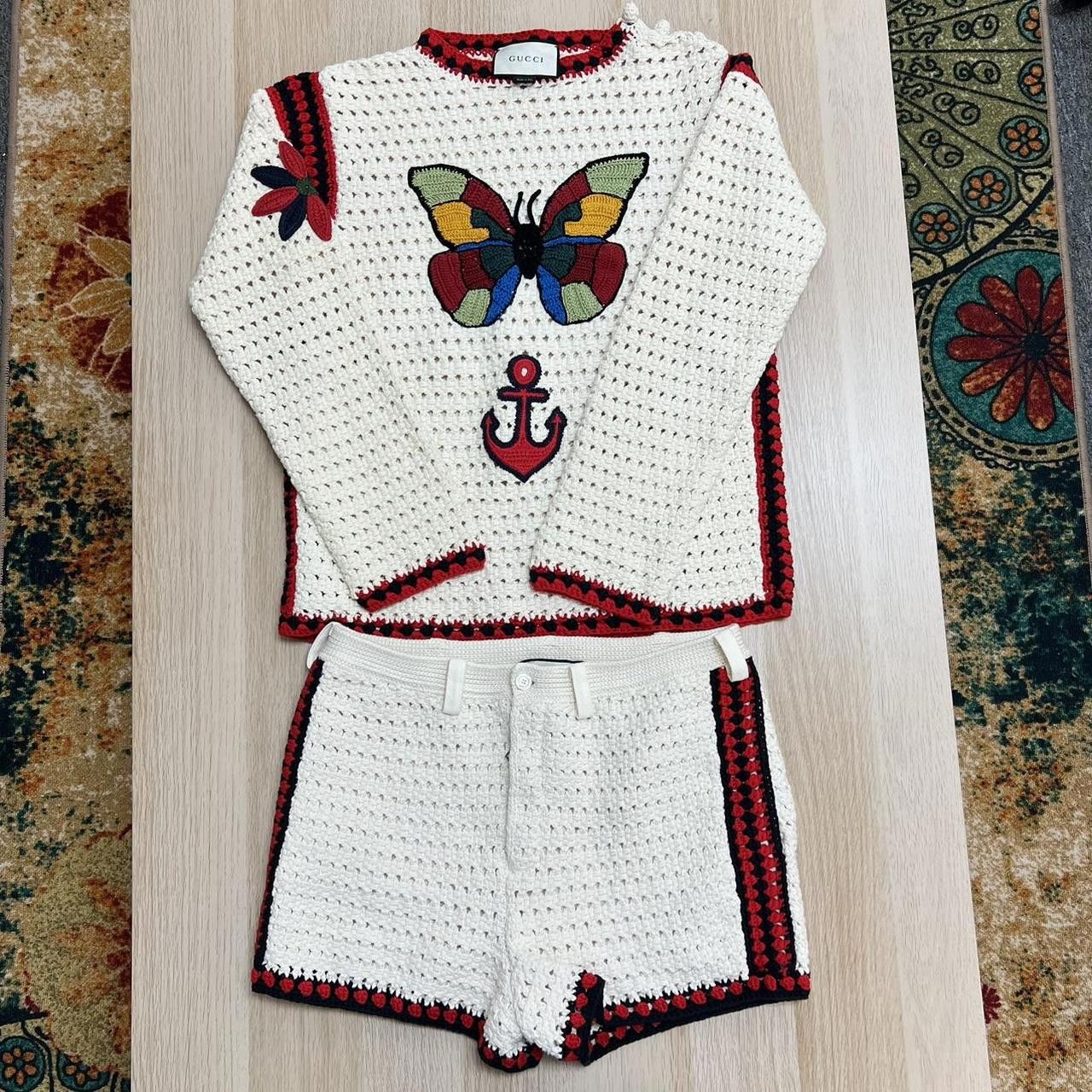 Gucci Gucci Hand Knit Sweater and Shorts Size M / US 6-8 / IT 42-44 - 1 Thumbnail