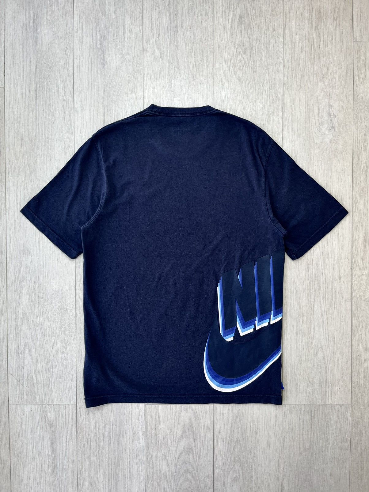 Nike × Vintage Vintage Nike T-Shirt Big Logo AirMax Swoosh Y2K Drill 90s Size US M / EU 48-50 / 2 - 5 Thumbnail