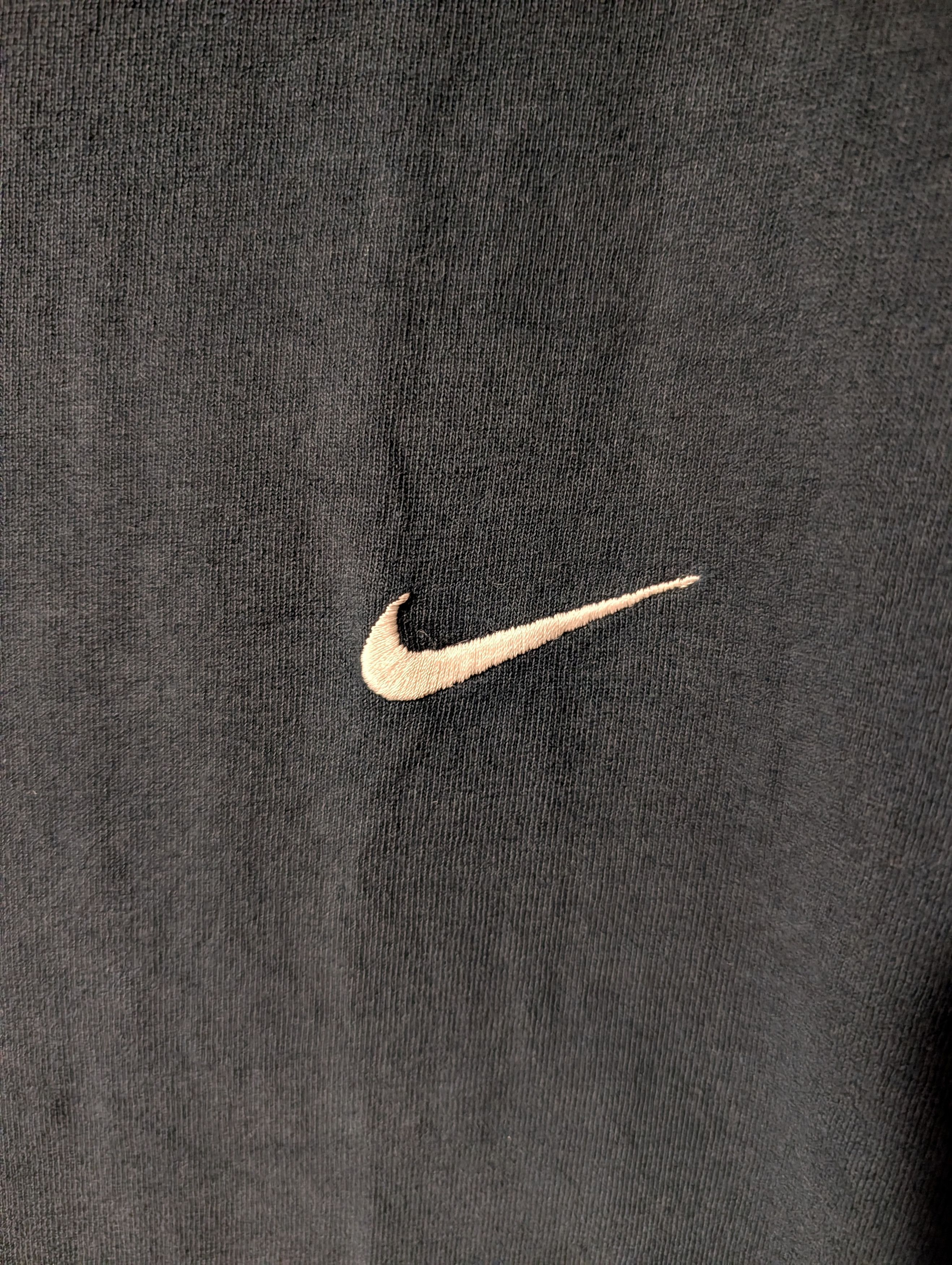 Nike VTG 90s Nike Mini Swoosh T-Shirt FADED Embroidered Logo USA Size US L / EU 52-54 / 3 - 2 Thumbnail