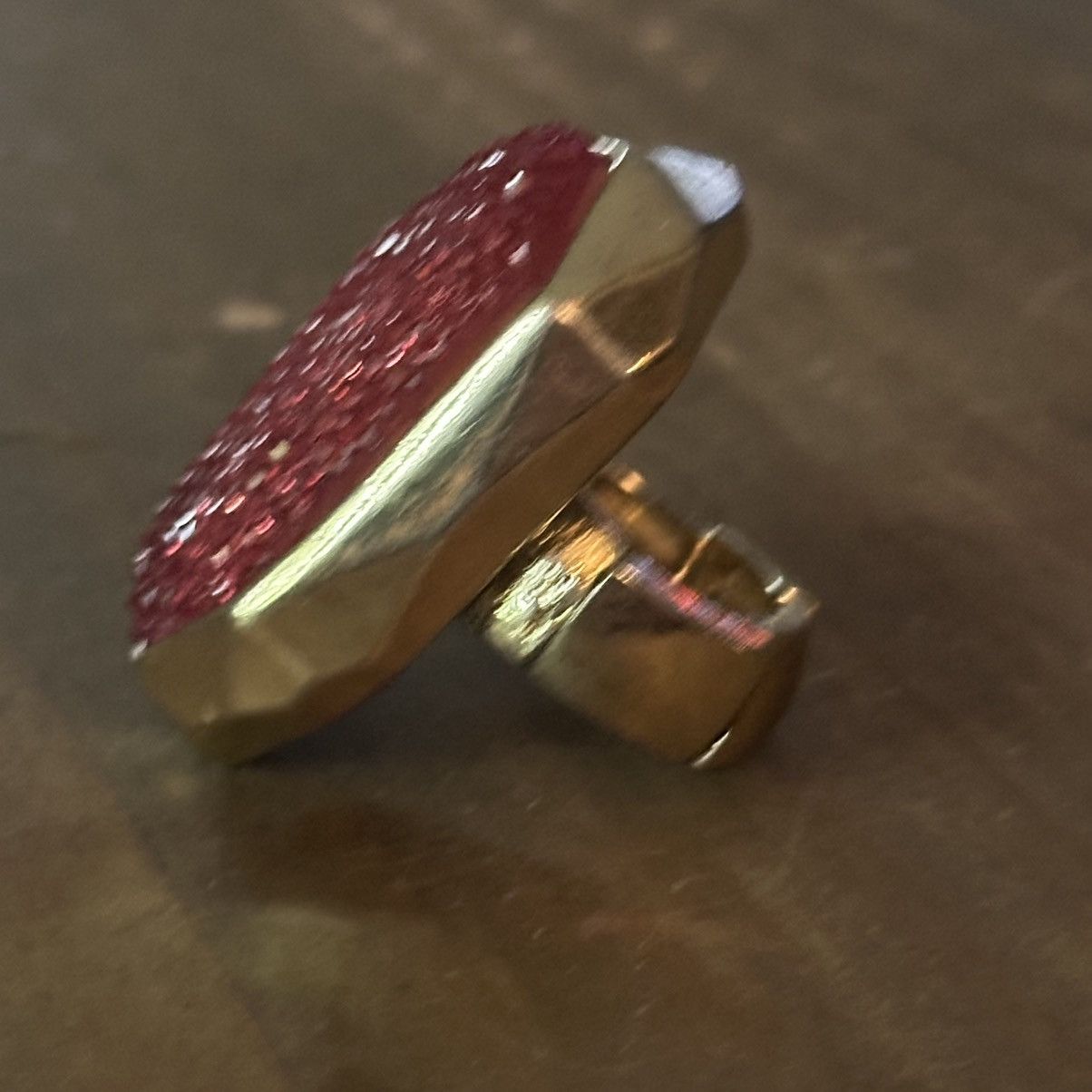 Other Gold tone asymmetrical druzy pink stretch statement ring Size ONE SIZE - 7 Thumbnail