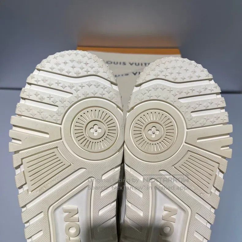 Louis Vuitton Louis Vuitton Trainer White Fat Ding shoes Size US 6.5 / EU 39-40 - 8 Thumbnail