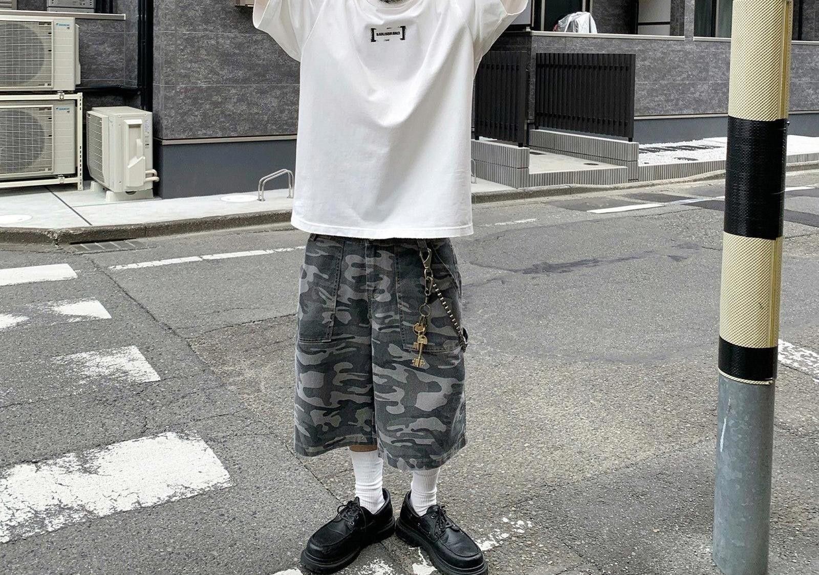 Other Gray Cotton Baggy Camouflage Shorts, Cargo Shorts Size US 33 - 4 Thumbnail