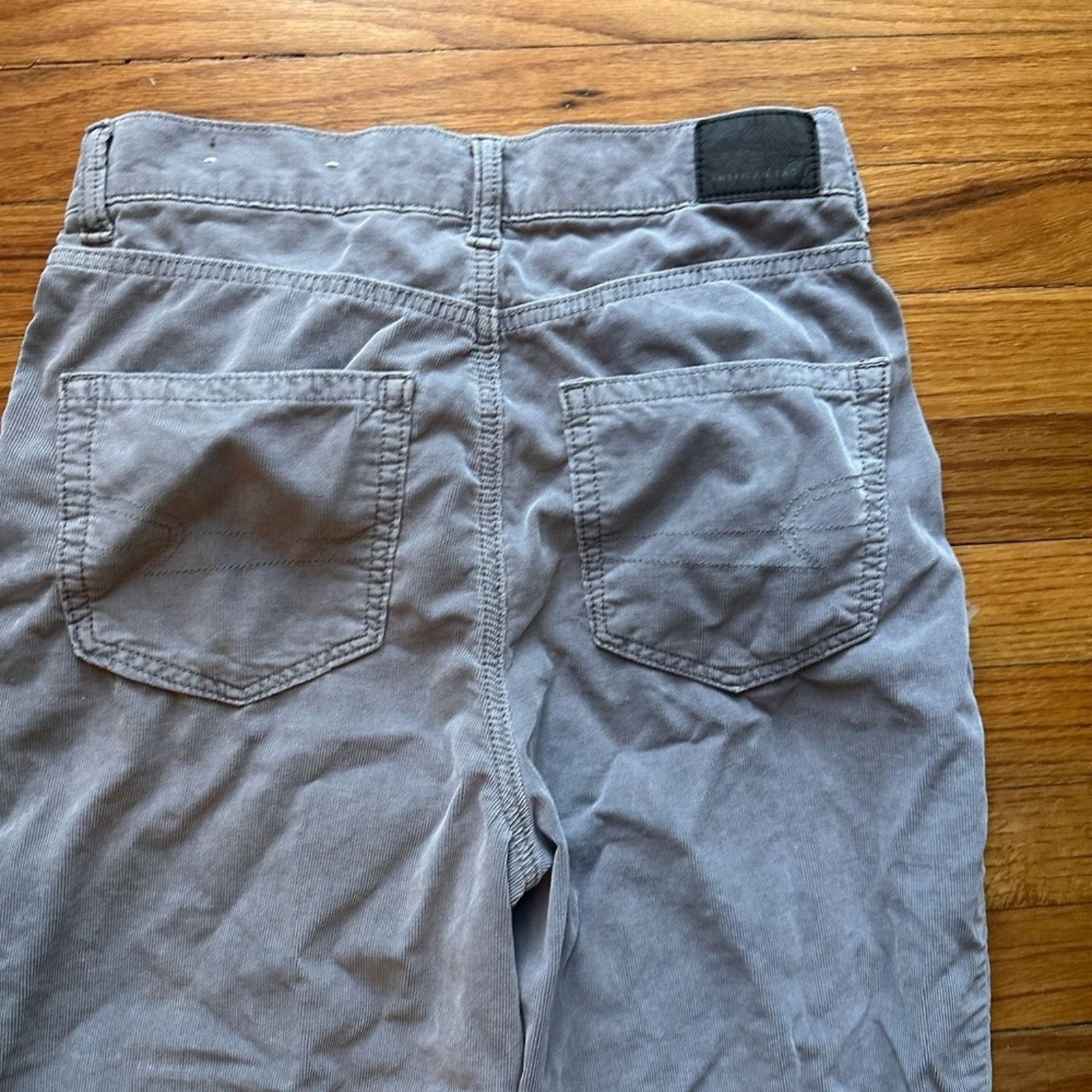 American Eagle Outfitters American Eagle Grey Corduroy Mom Jeans HighWaist Vintage Fit Size 26" / US 2 / IT 38 - 7 Thumbnail
