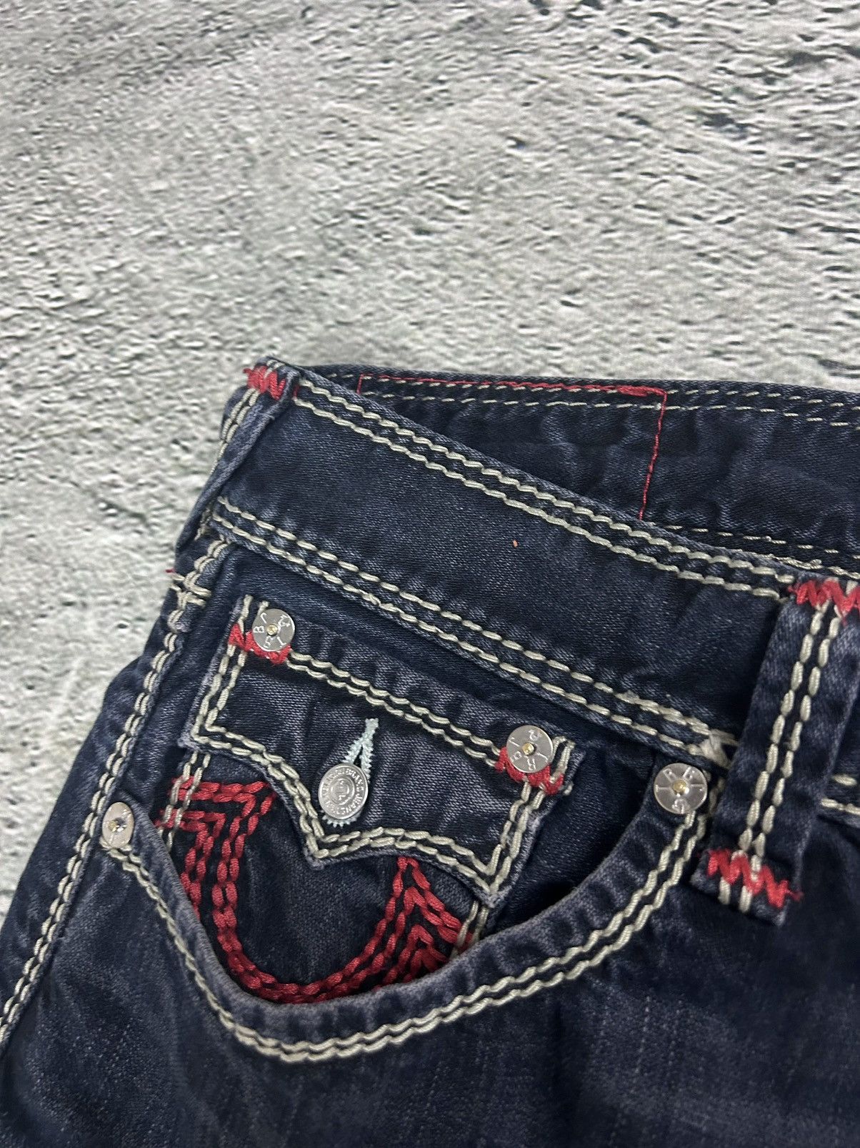 True Religion True Religion VAMP navy blue jeans red stitch contrast Y2K Size US 34 / EU 50 - 7 Thumbnail