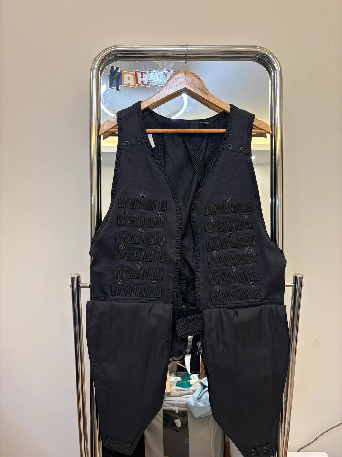 N.Hoolywood n.hoolywood archive military vest F 99% new rare Size US M / EU 48-50 / 2 - 6 Thumbnail