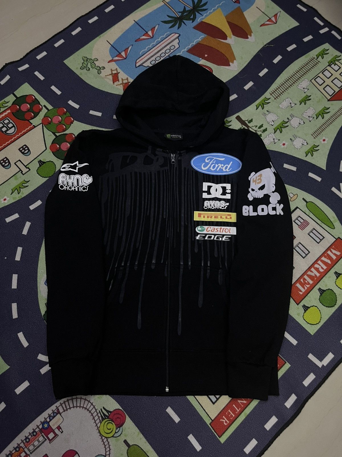 DC MONSTER ENERGY X DCSHOECOUSA x BLOCK43 x PIRELLI VINTAGE Size US L / EU 52-54 / 3 - 2 Thumbnail