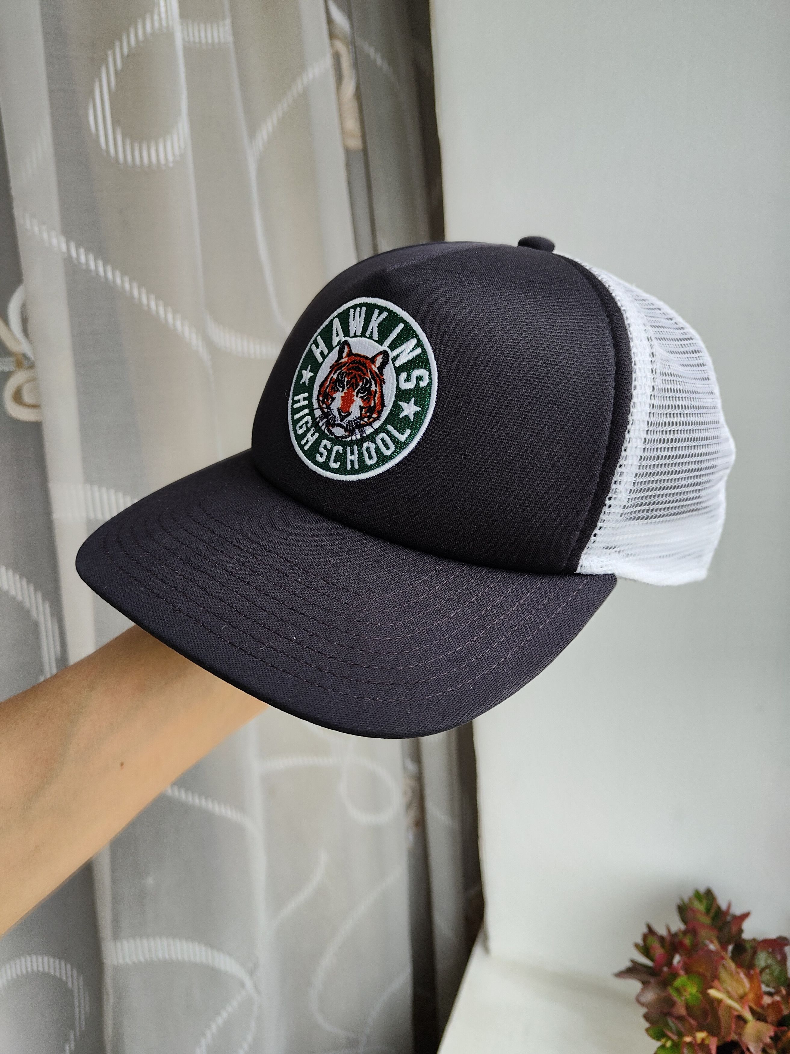 Nike Nike Stranger Things NRG Pro Cap Trucker Cap Nike Size ONE SIZE - 4 Thumbnail
