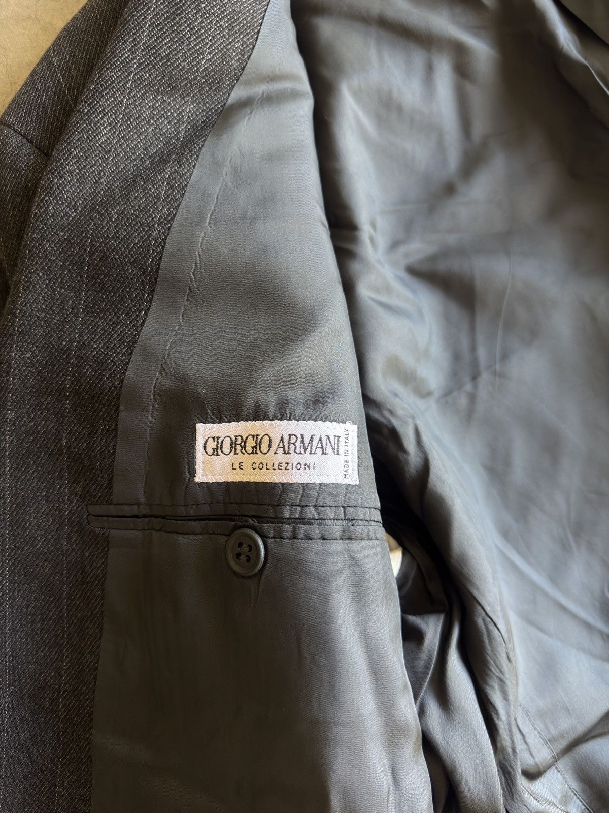 Giorgio Armani Giorgio Armani Made in Italy Pinstripe DB Peak Lapel Jacket Size 42L - 3 Thumbnail