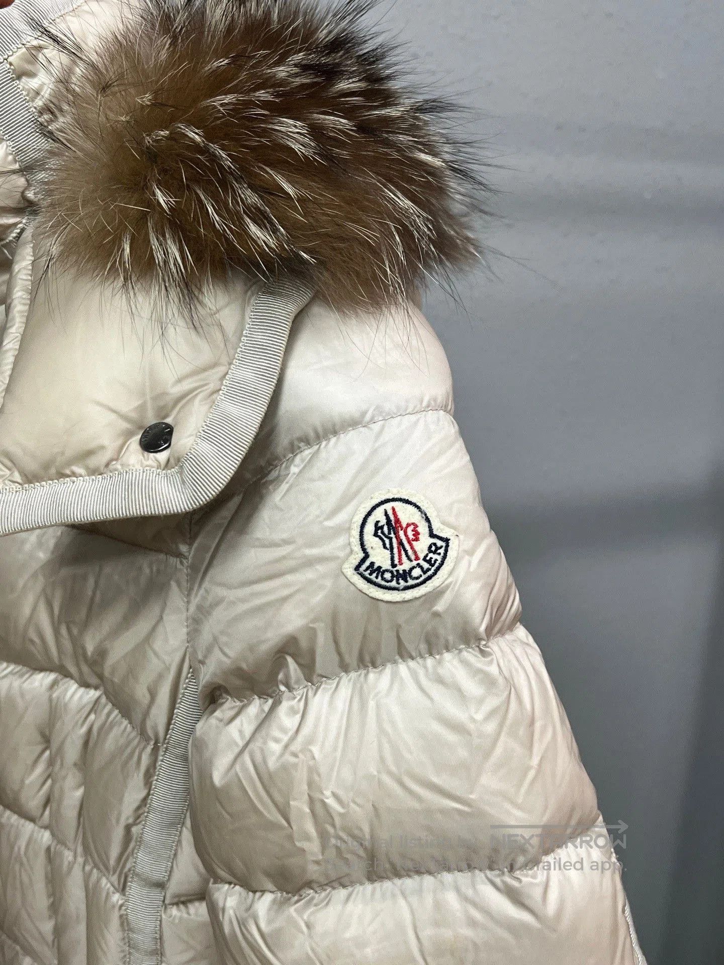 Moncler Moncler Fur Collar Waist. Size XS / US 0-2 / IT 36-38 - 3 Thumbnail