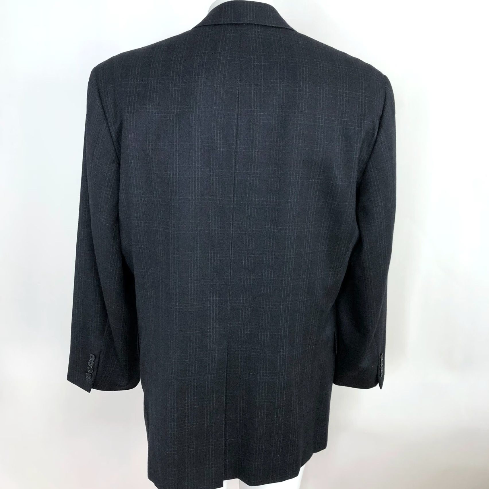 Vintage Hickey Freeman 46 R Gray Plaid Wool Button Sport Coat Jacket Men’s Suit Jacket, One Piece, Notch Lapel, Regular Fit, Dry Clean Only, Wool, 100% Wool Size 46R - 5 Thumbnail