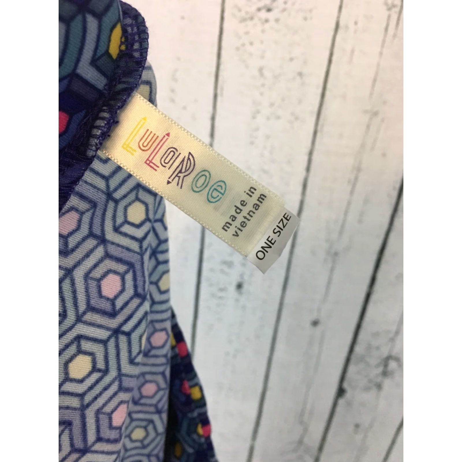 Vintage VINTAGE LuLaRoe One Size Women's OS Leggings Purple Geometric Size 42" / US 20 - 3 Thumbnail