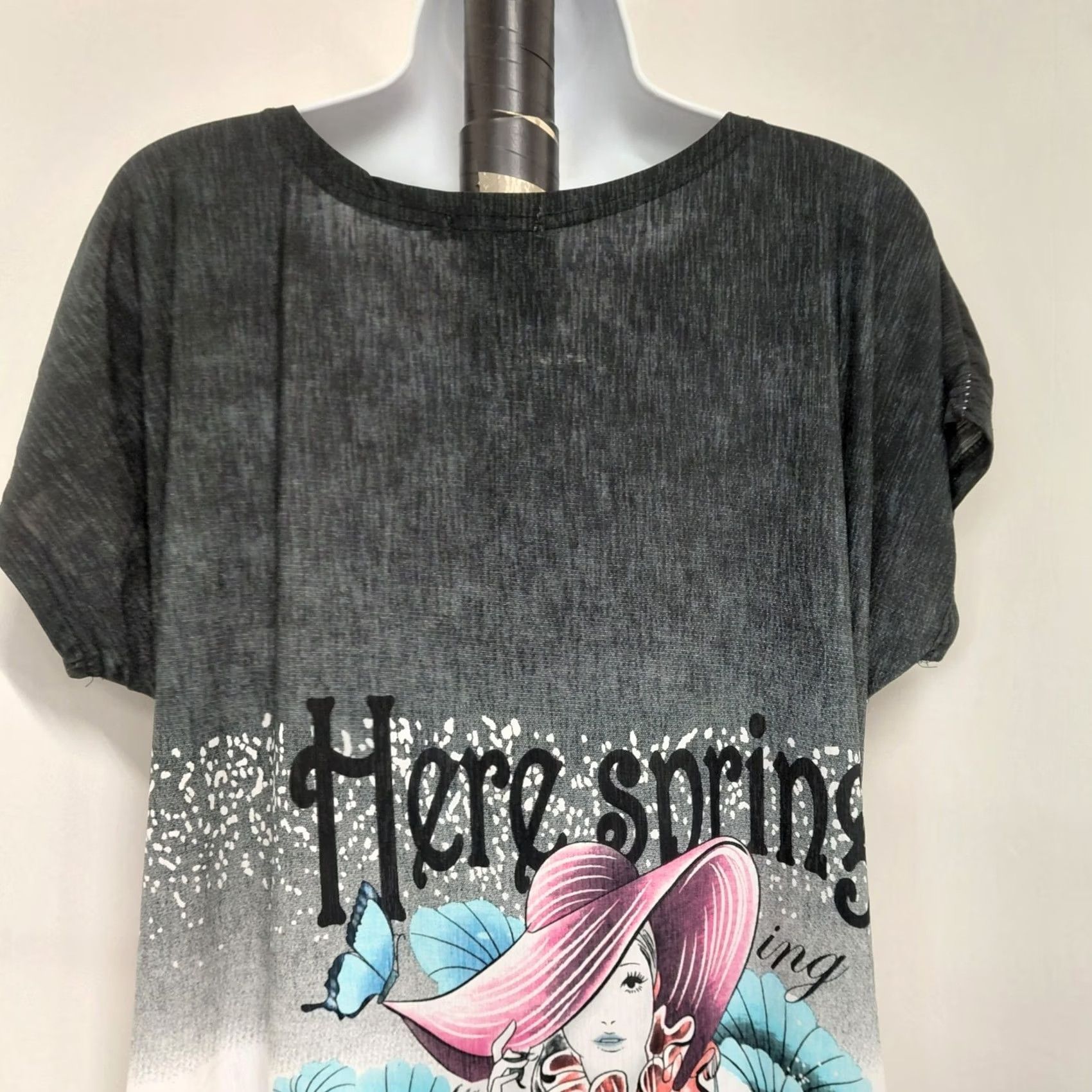 Hereu USA P NY Tunic Blouse Women M/L Gray White Checkered Short Sleeve Round Neck Beaded Pleated Rhinestone Sequin Floral Silk-like Polyester Spandex Size M / US 6-8 / IT 42-44 - 6 Thumbnail