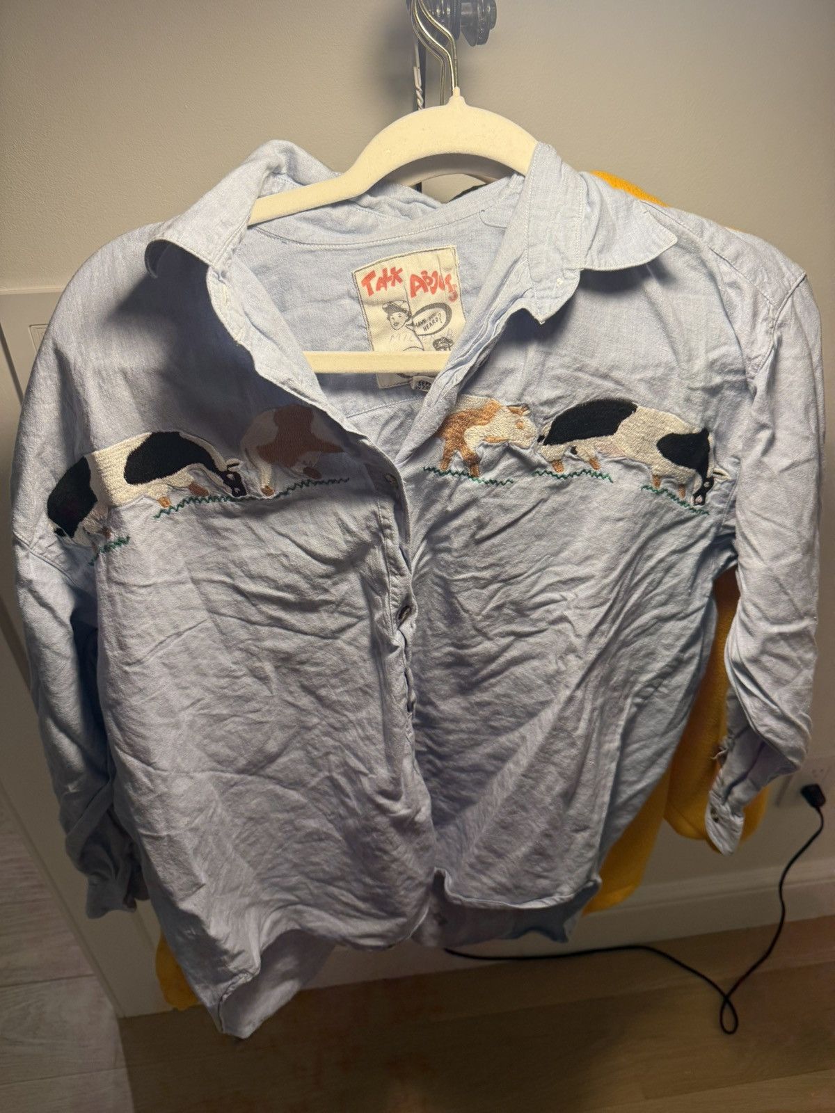 Other Vintage “Talk Abouts” Cow Embroidered Button-Up Size US L / EU 52-54 / 3 - 1 Thumbnail