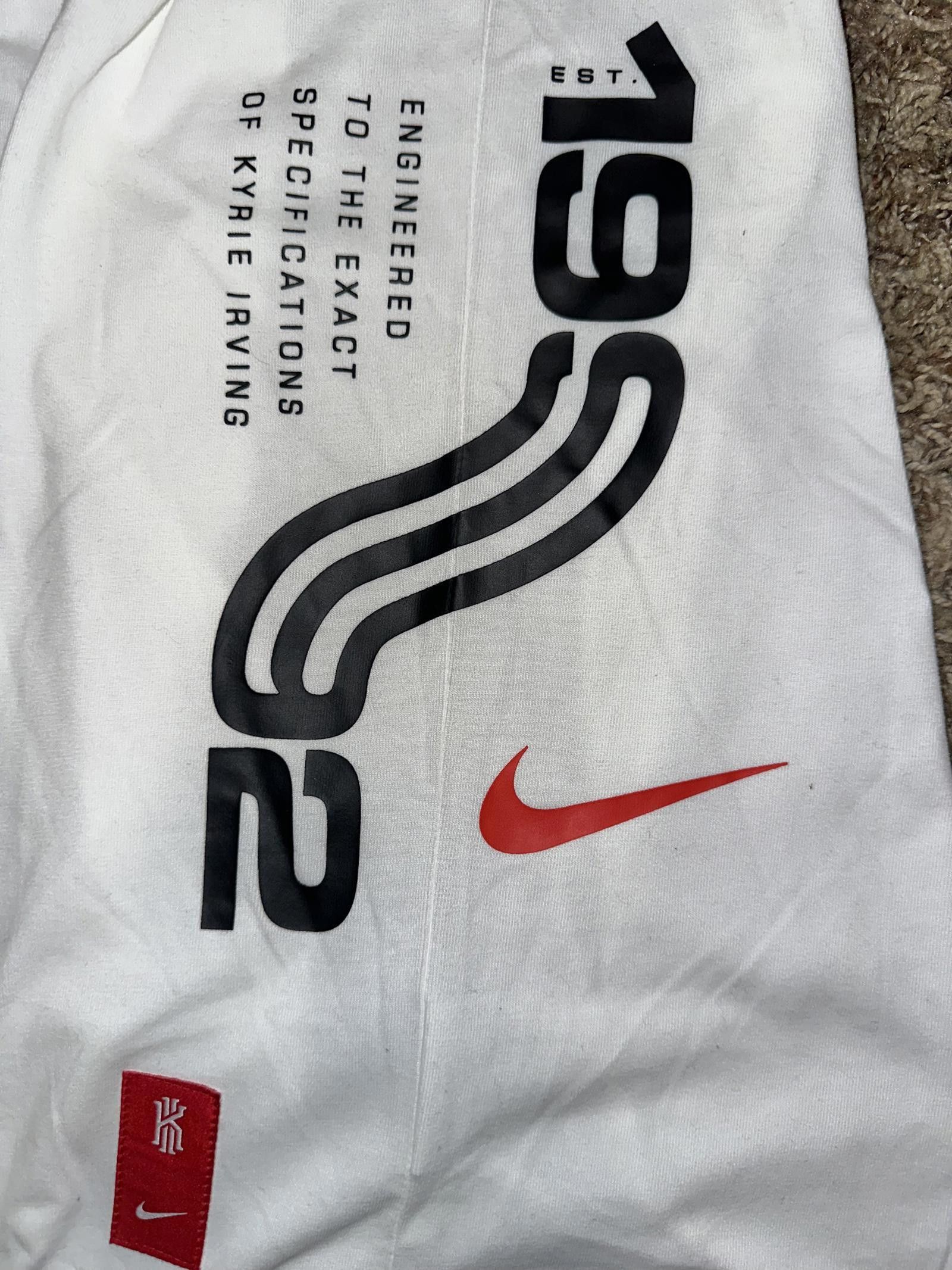 Nike Nike Kyrie Irving Dry Tee SS White Sample Size US M / EU 48-50 / 2 - 4 Thumbnail