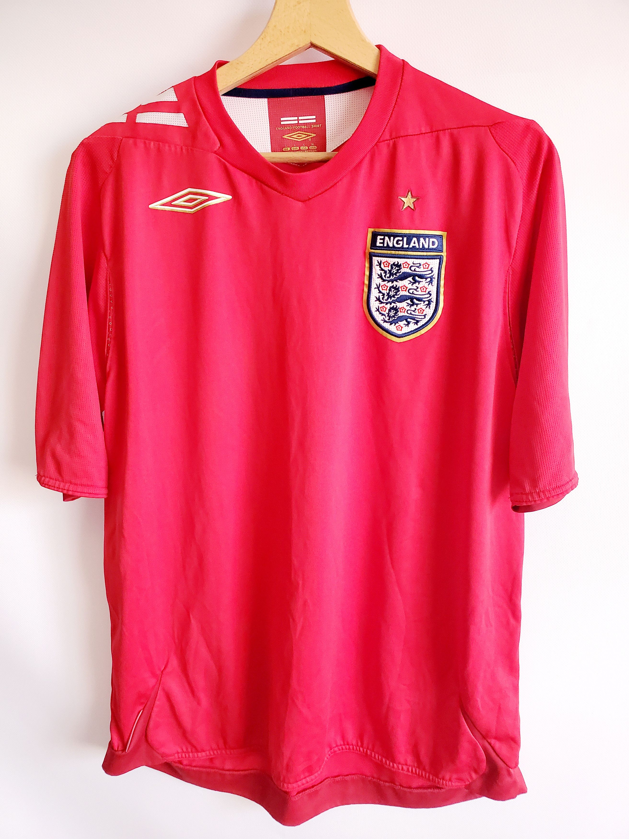 Umbro England Away football shirt 2006 - 2008 Red Umbro size L Size US L / EU 52-54 / 3 - 1 Thumbnail