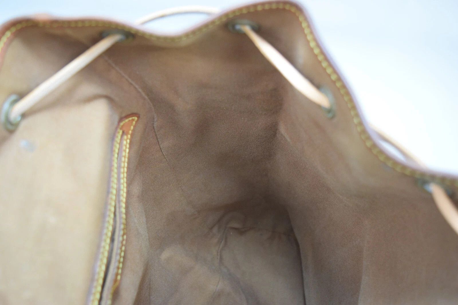 Louis Vuitton Louis Vuitton Montsouris GM Backpack Monogram Canvas M51135 Size ONE SIZE - 14 Thumbnail