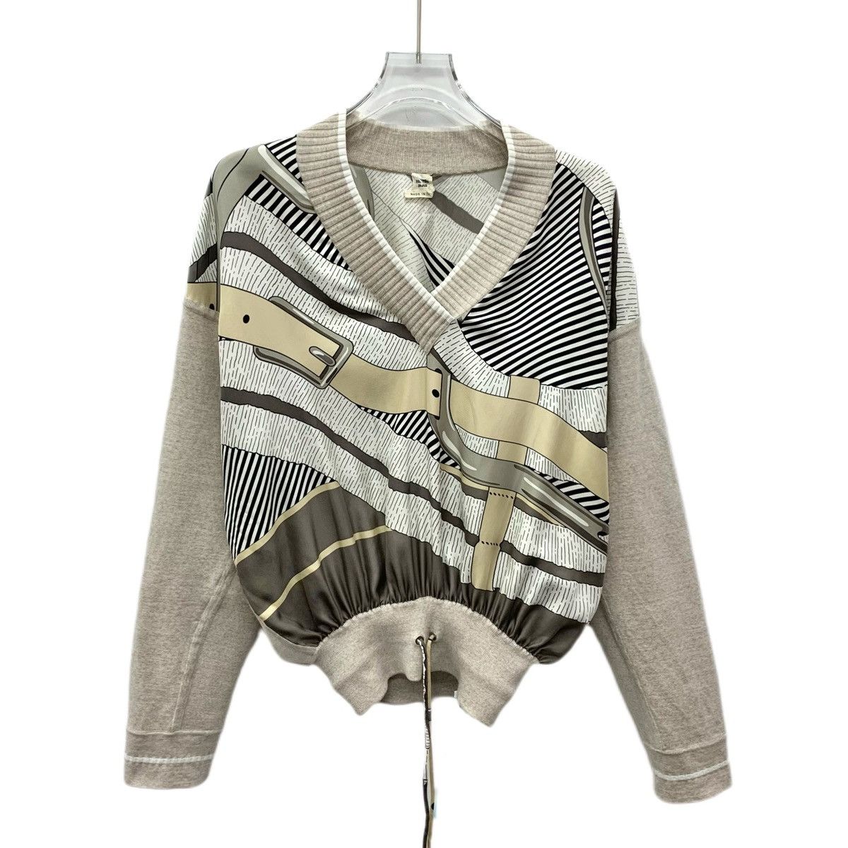 Hermes Hermès Oatmeal Silk Wool V-neck Long Sleeve Knitwear K26WX Size XS / US 0-2 / IT 36-38 - 1 Thumbnail