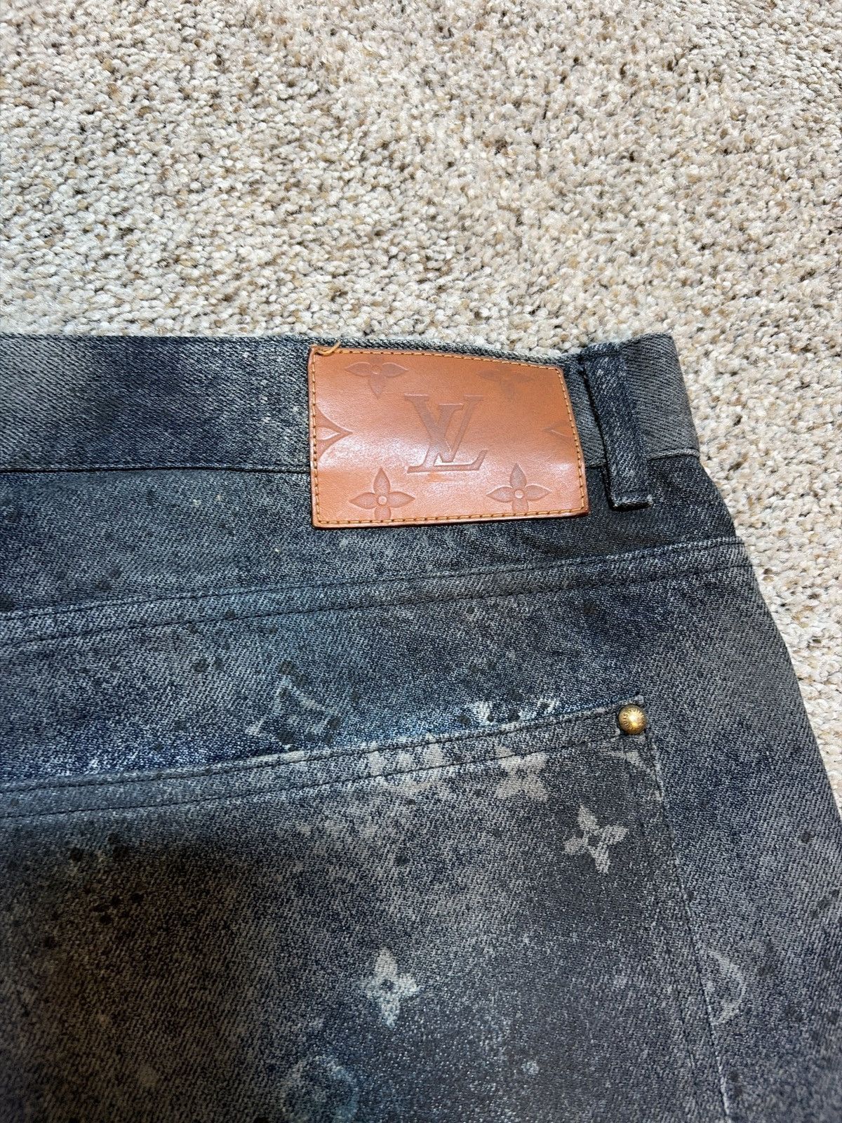 Louis Vuitton Louis Vuitton Galaxy Spray Monogram Slim Fit Jeans Virgil Size US 38 / EU 54 - 13 Thumbnail