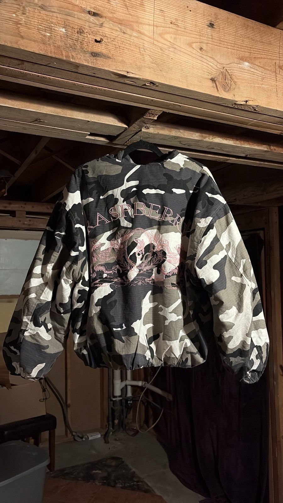 The GV Gallery Raspberry Hills camo bomber Size US L / EU 52-54 / 3 - 3 Thumbnail