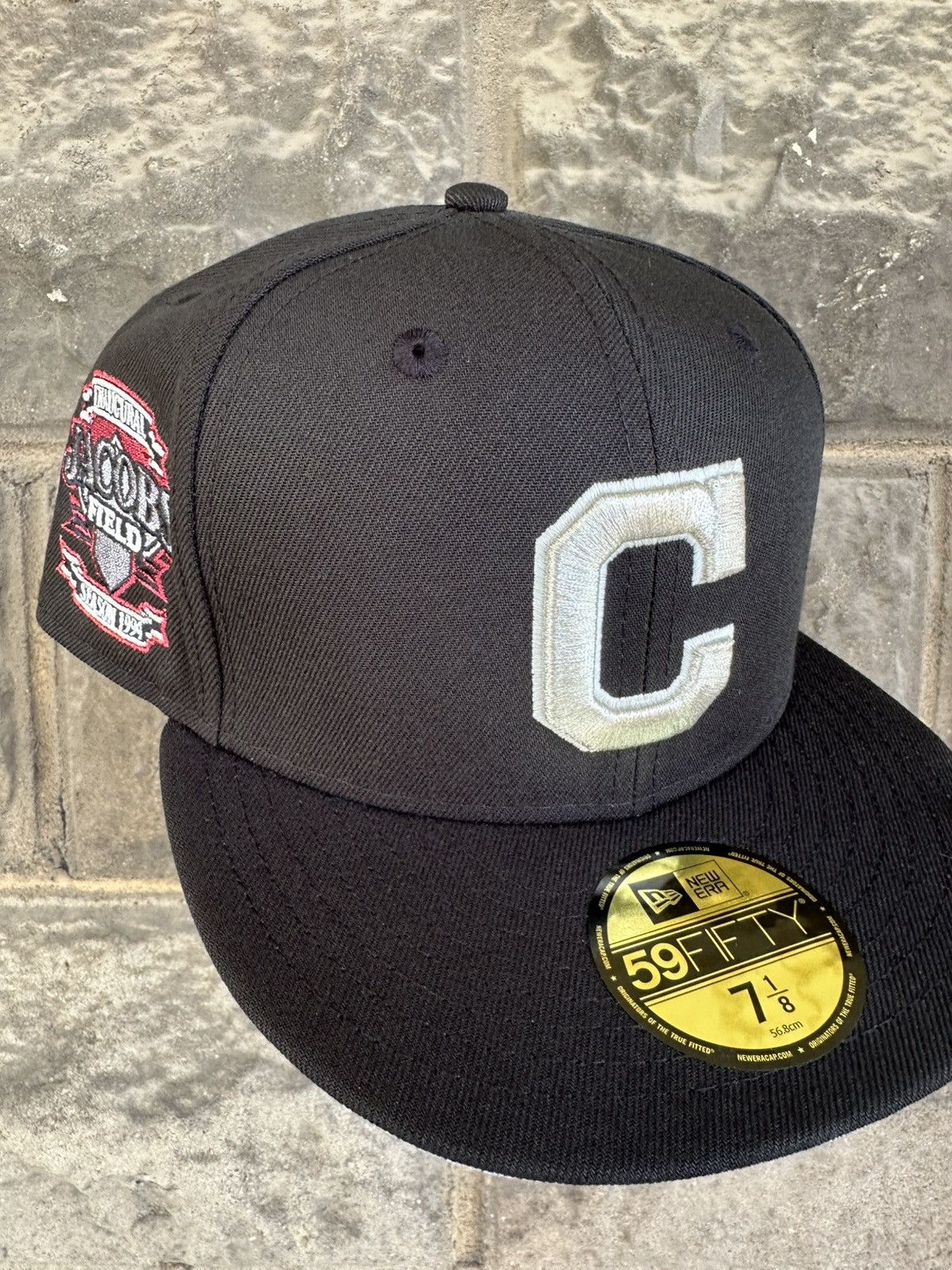 MLB × New Era × Supreme 7 1/8 CLEVELAND INDIANS JACOBS FIELD 1994 NEW ERA FITTED CAP Size ONE SIZE - 1 Thumbnail