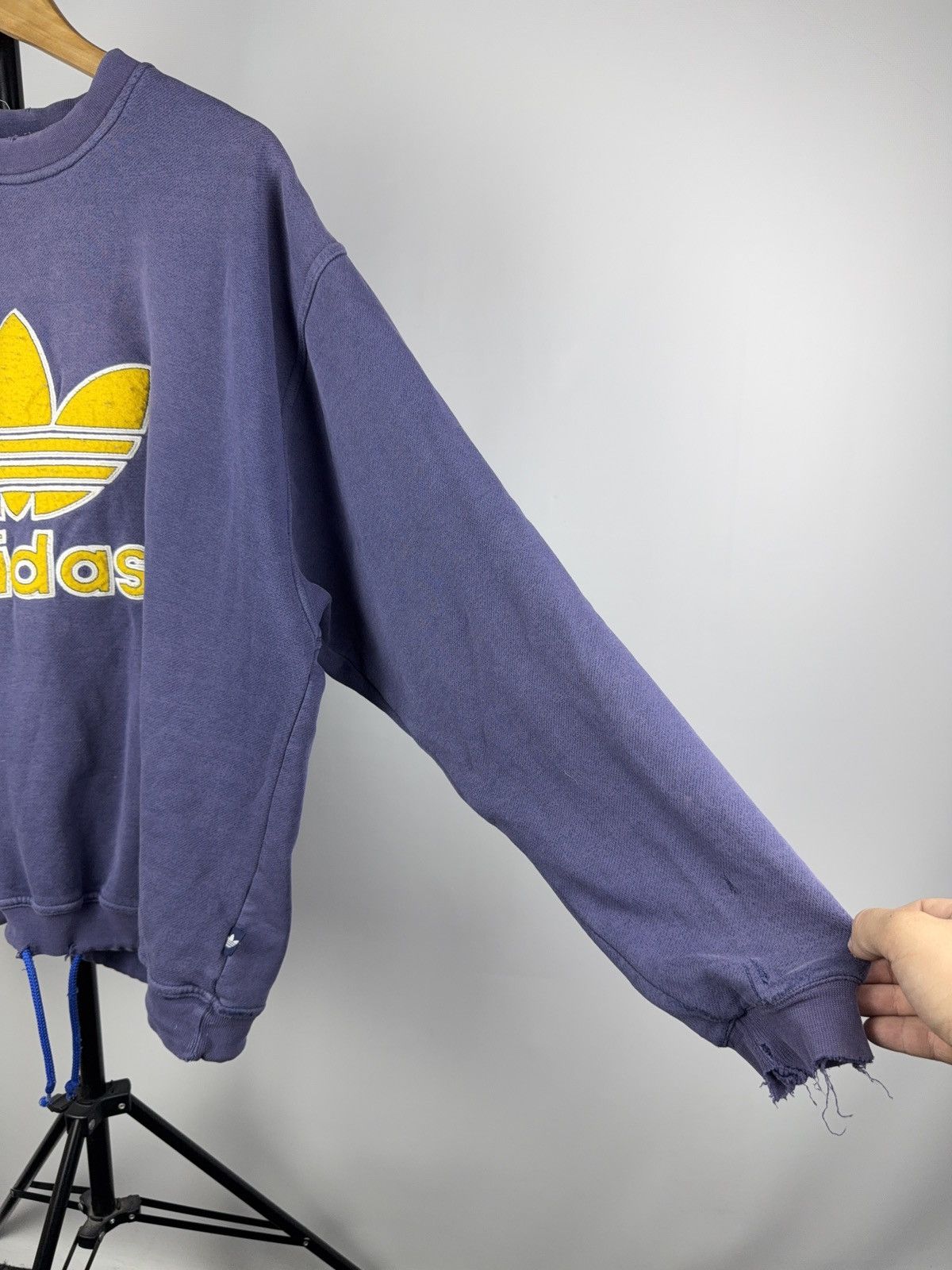 Adidas Vintage 90s Retro Distressed Adidas Sweatshirt Y2K Size US L / EU 52-54 / 3 - 8 Thumbnail