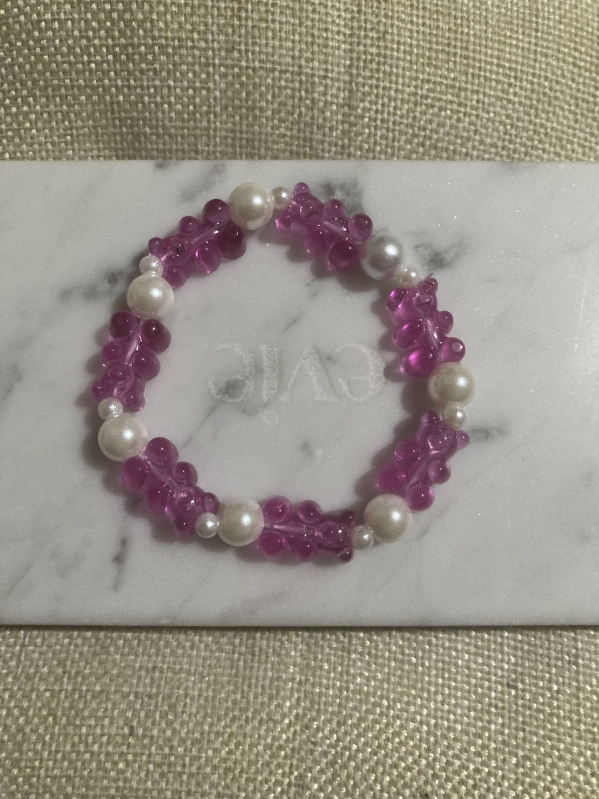 Other Dark pink gummie bear beaded bracelet Size ONE SIZE - 1 Preview