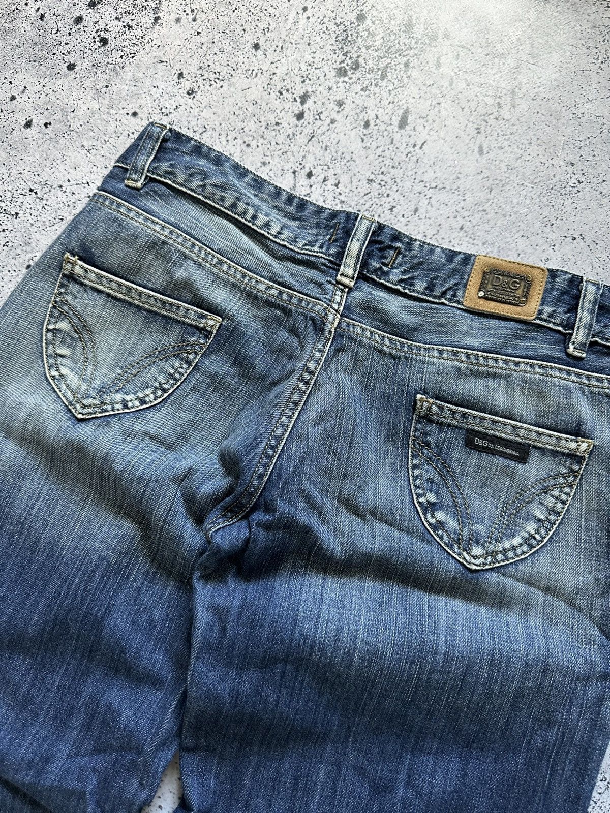 Dolce & Gabbana Vintage Dolce & Gabbana Metal Logo Washed Denim Jeans Y2K USA Size US 32 / EU 48 - 1 Thumbnail