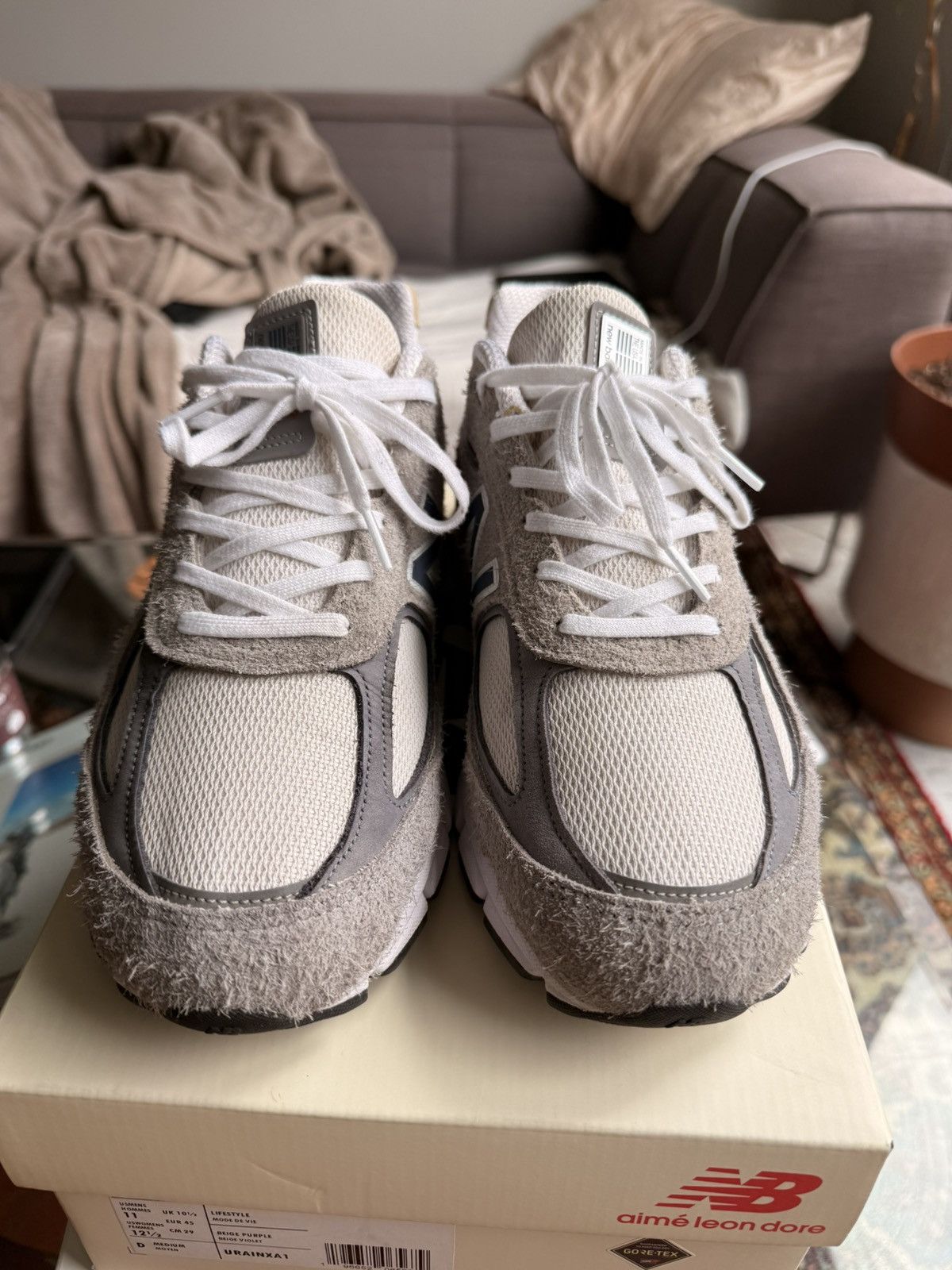 New Balance New Balance 990v4 Size US 11 / EU 44 - 2 Thumbnail
