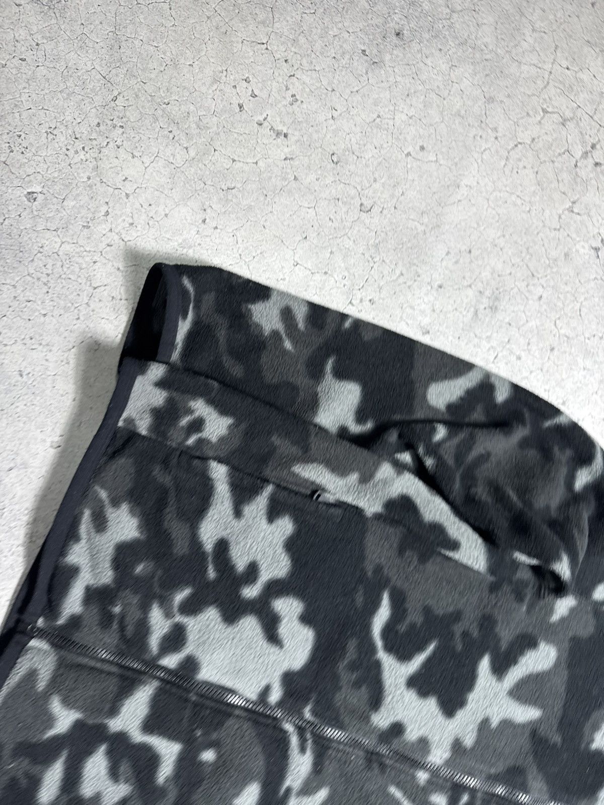 Polo Ralph Lauren Polo Ralph Lauren Camo Full Zip Fleece Jacket Size US M / EU 48-50 / 2 - 2 Thumbnail