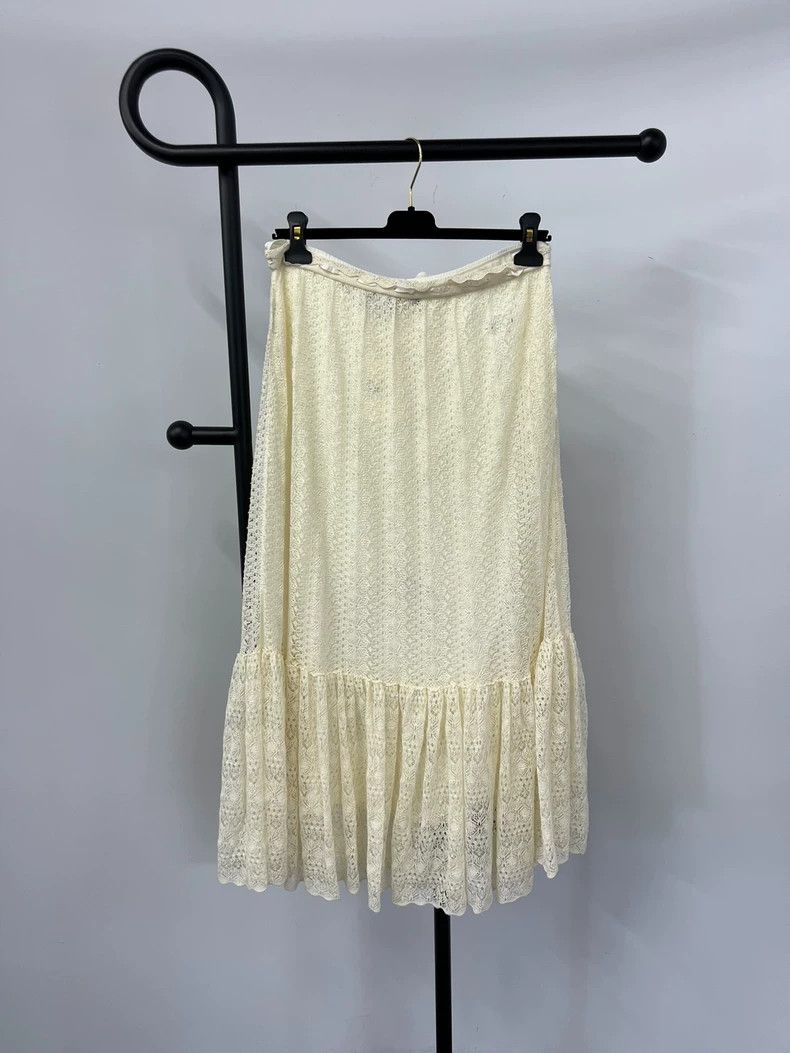 Dior Dior Beige lace skirt Size 27" / US 4 / IT 40 - 2 Thumbnail