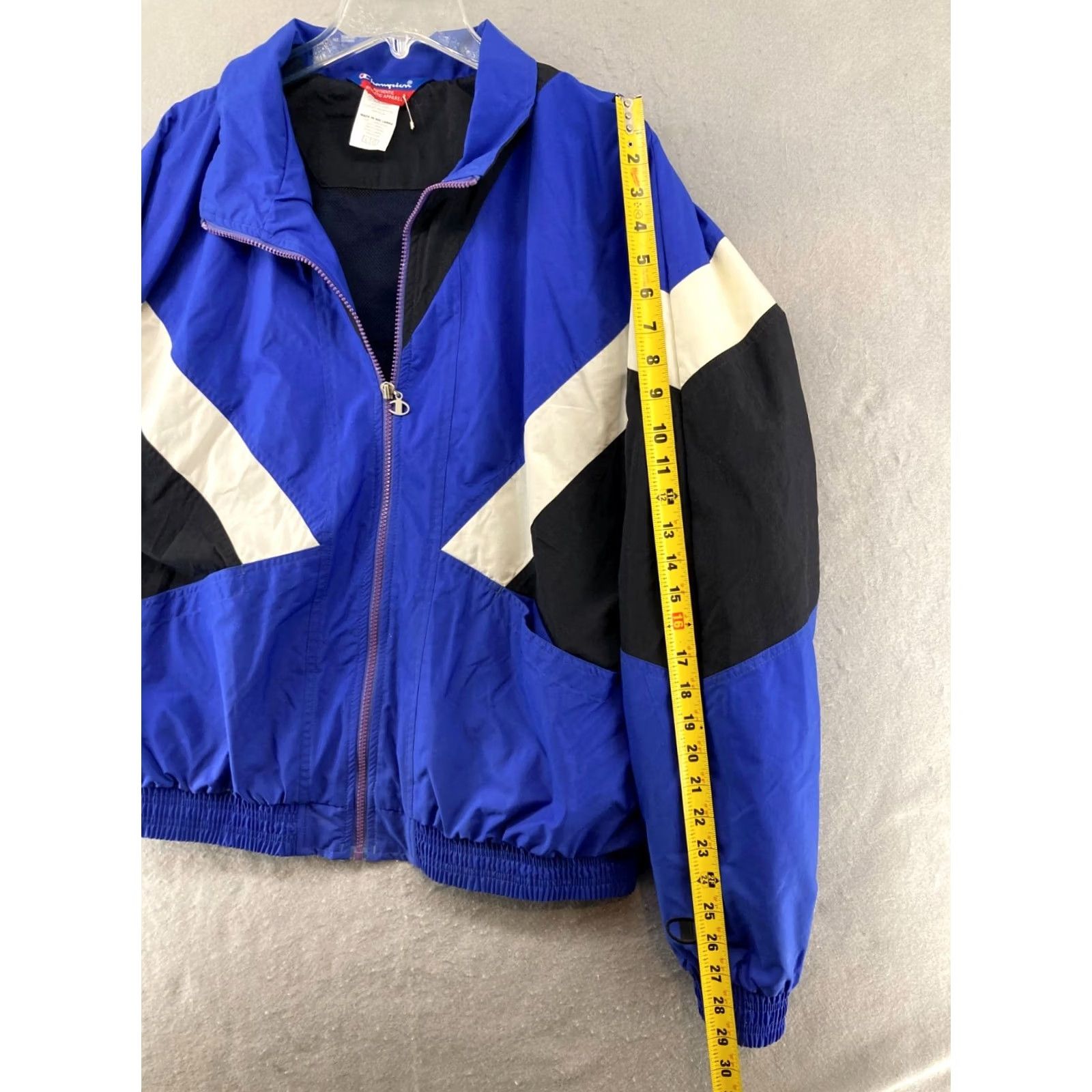 Champion VINTAGE Champion Jacket Windbreaker Athletic Full Zip Nylon Blue 90s Sports Outdoor Mens Large Blues Size US L / EU 52-54 / 3 - 4 Thumbnail