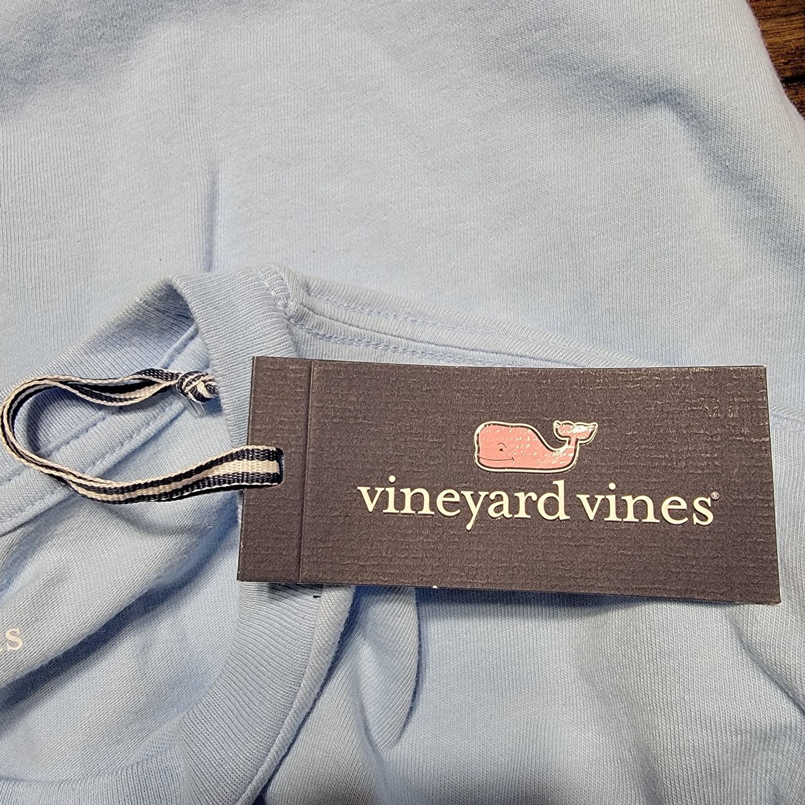 Vineyard Vines Vineyard Vines LS Unisex Tee Oktoberfest Whale - Medium NWT Size US M / EU 48-50 / 2 - 8 Thumbnail