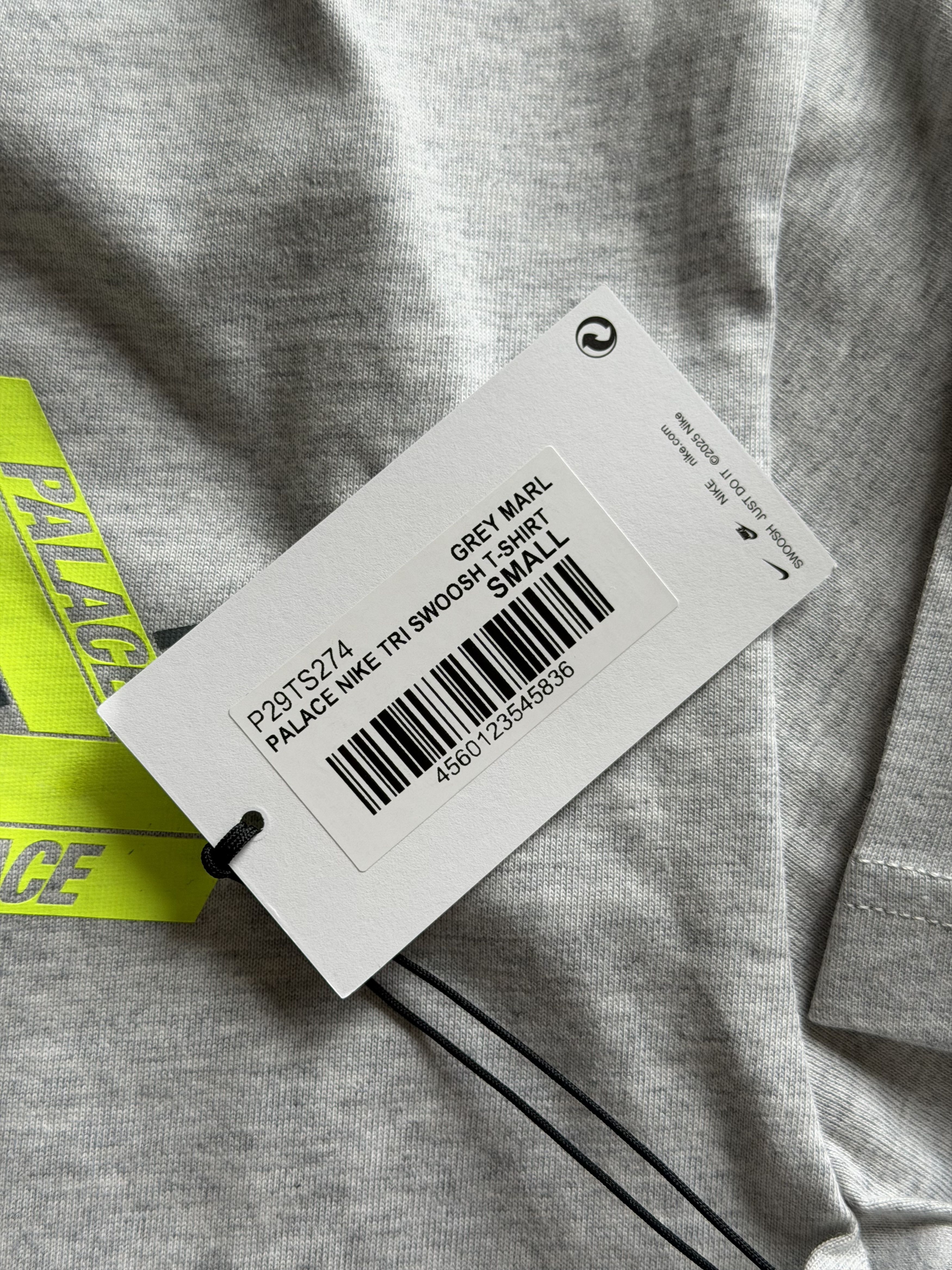 Palace Palace Nike Tri Swoosh Tee in Gray Size US S / EU 44-46 / 1 - 8 Thumbnail