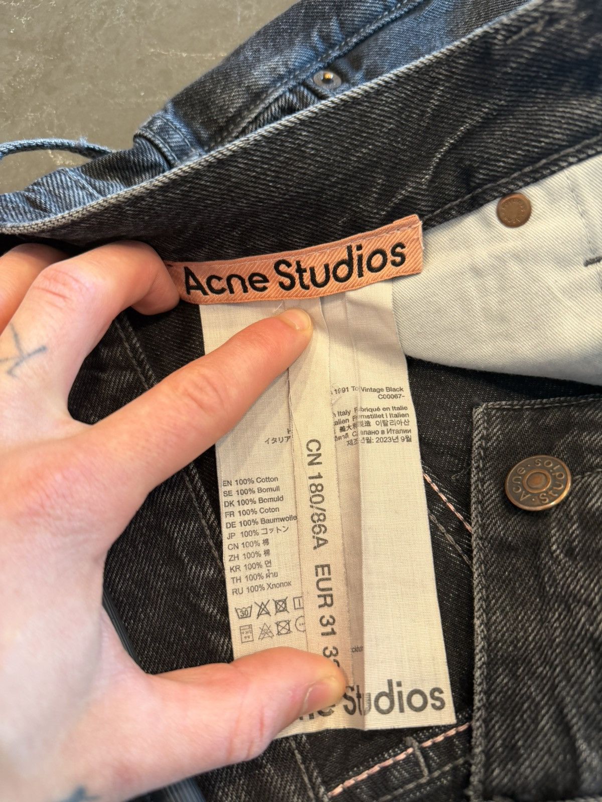 Acne Studios Acne Studios loose fit Jeans 1991 Size US 31 - 10 Thumbnail