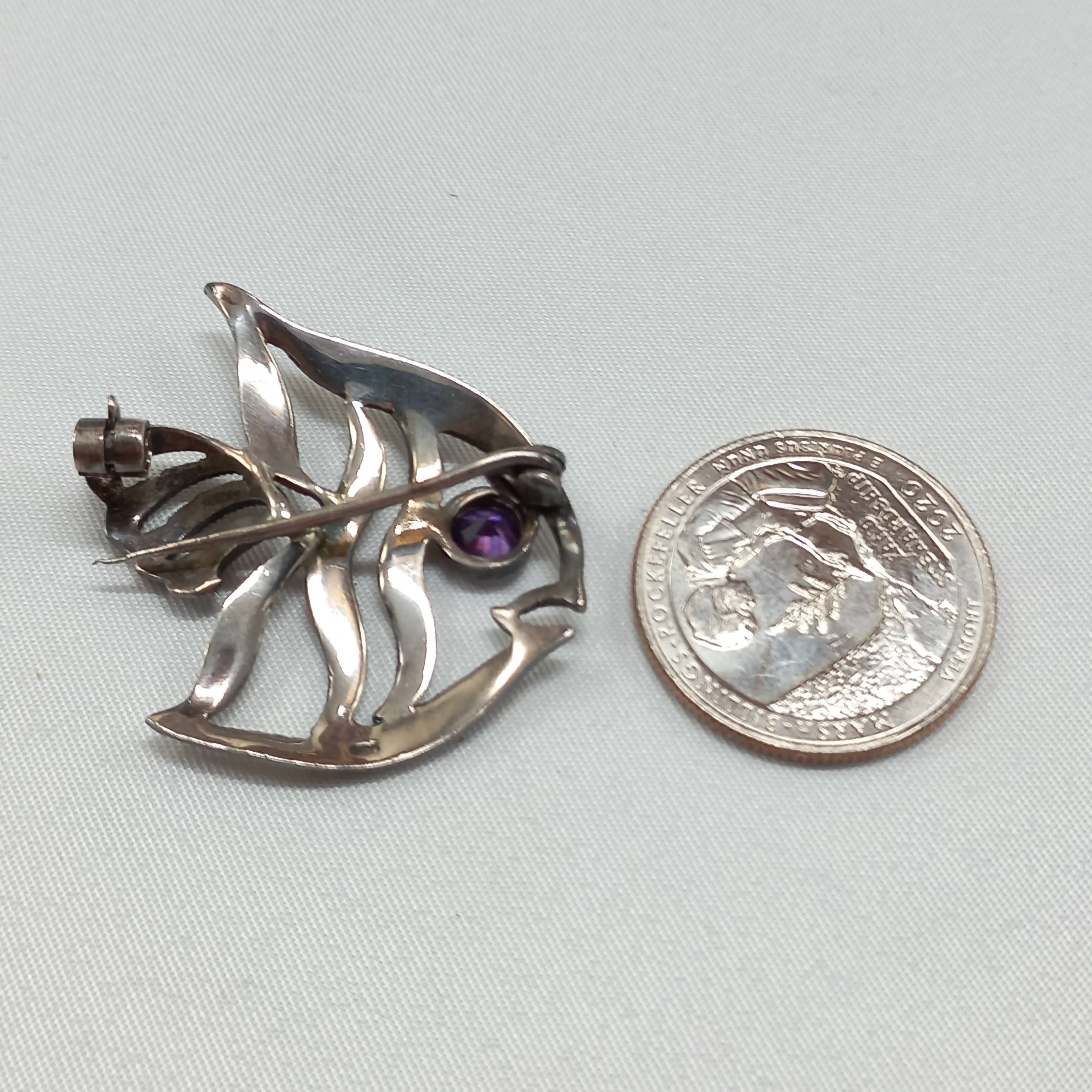 Sterling Silver Sterling FISH Vintage Marcasite Amethyst Brooch Pin Size ONE SIZE - 7 Thumbnail
