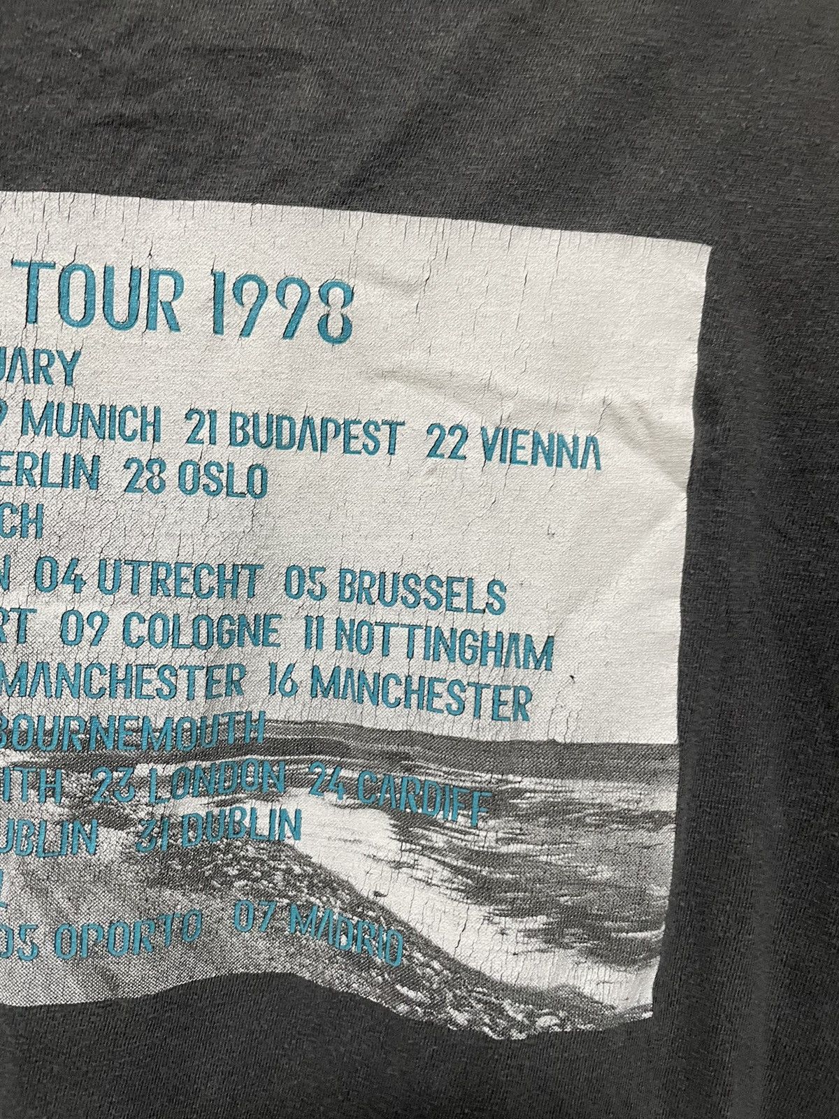 Band Tees Vintage 1998 Gary Barlow Open Road Tour Band Tee Black 90s Size US M / EU 48-50 / 2 - 12 Thumbnail