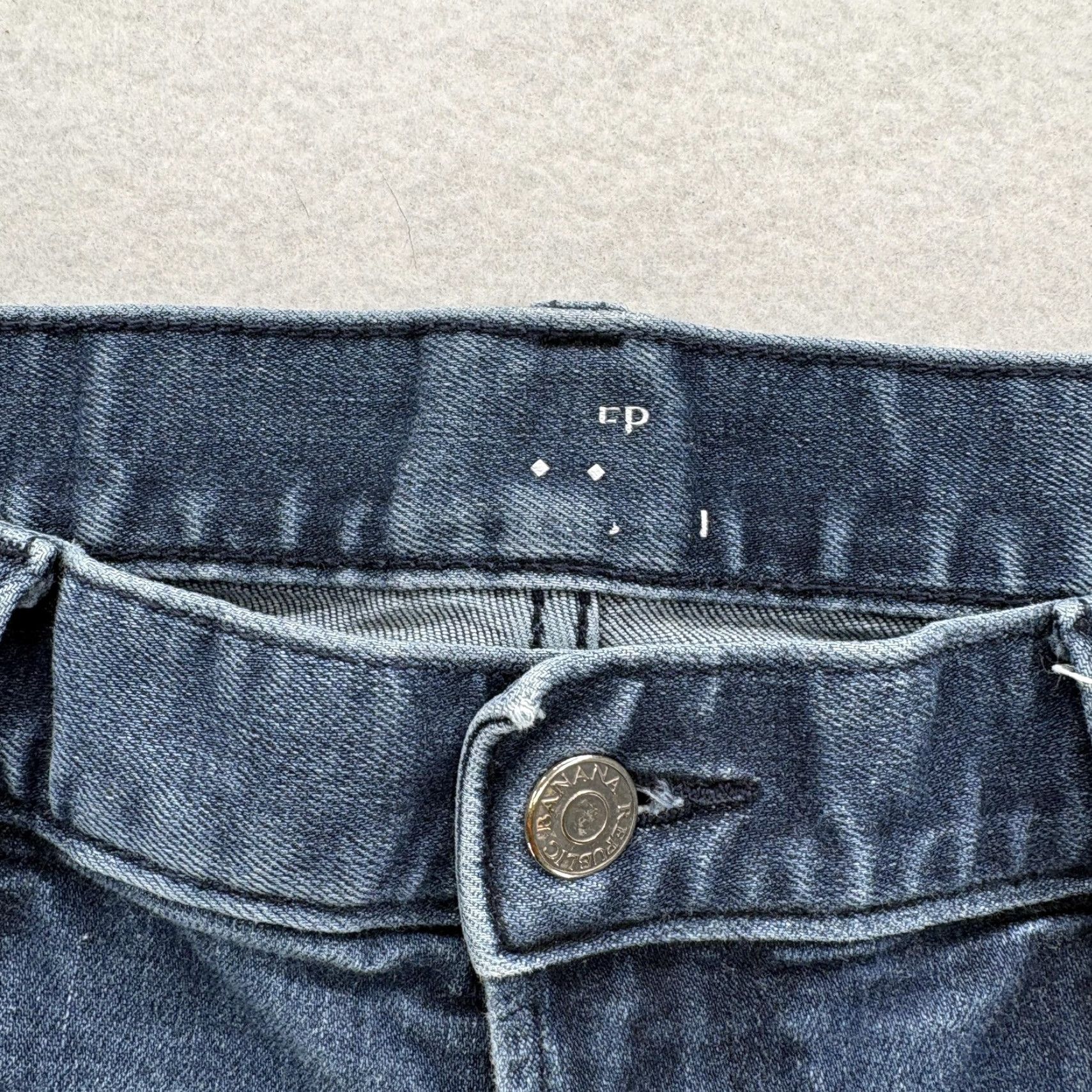 Banana Republic Banana Republic Travel Jeans Mens 36x30 Blue Athletic Taper Stretch Denim Pants Size US 36 / EU 52 - 4 Thumbnail