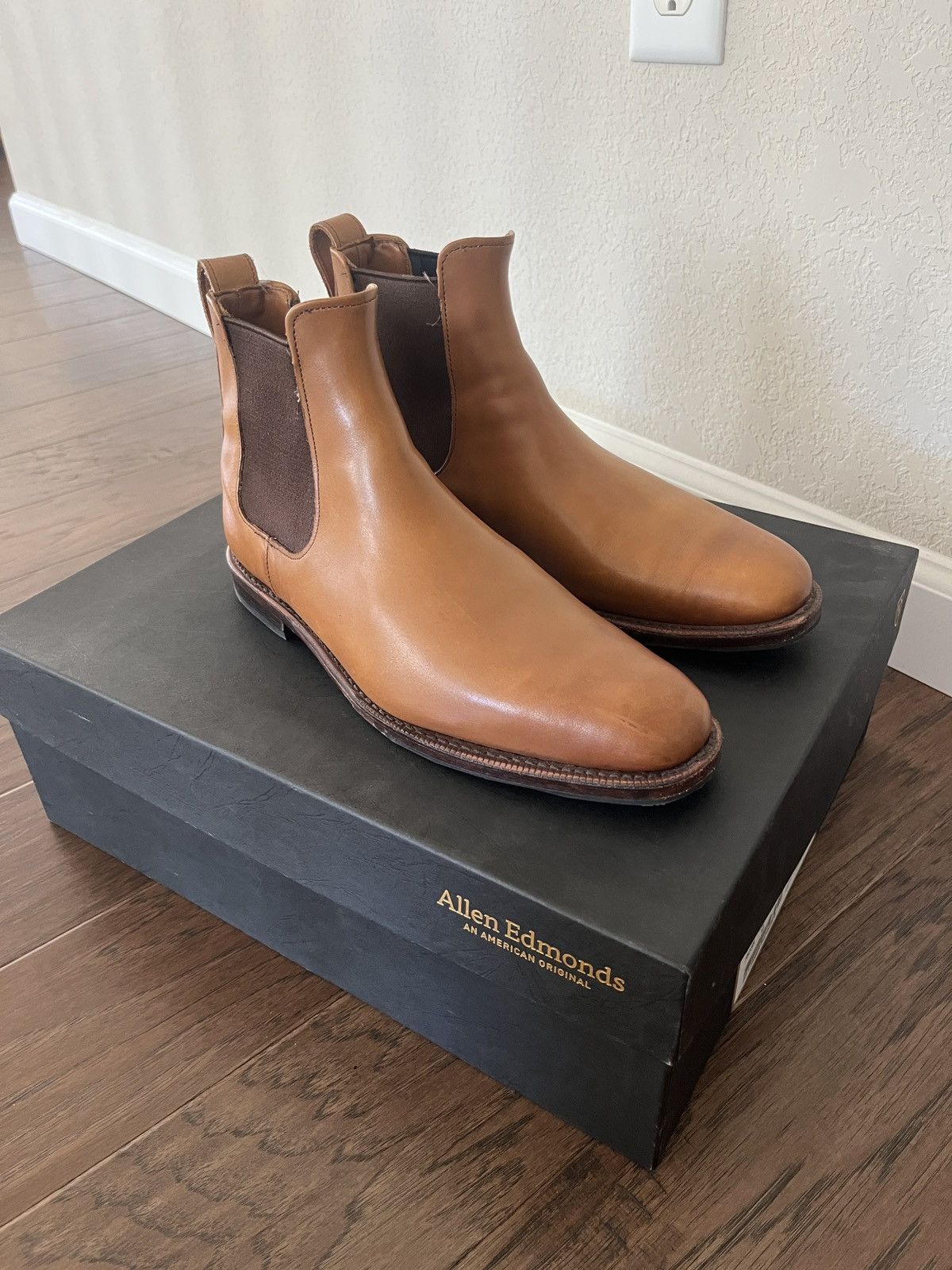 Allen Edmonds Allen Edmonds Liverpool Chelsea Boots Size US 8.5 / EU 41-42 - 3 Thumbnail