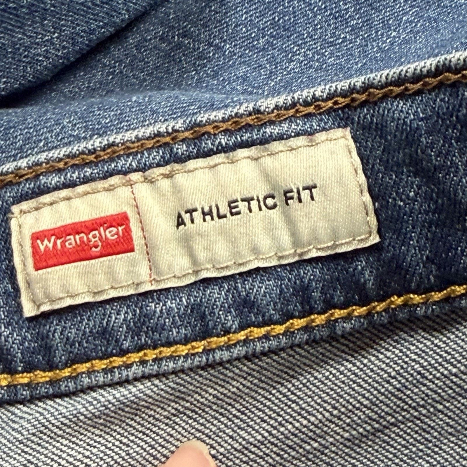 Wrangler Wrangler Jeans Mens Size 31x30 Blue Athletic Fit Stretch Size US 31 - 3 Thumbnail