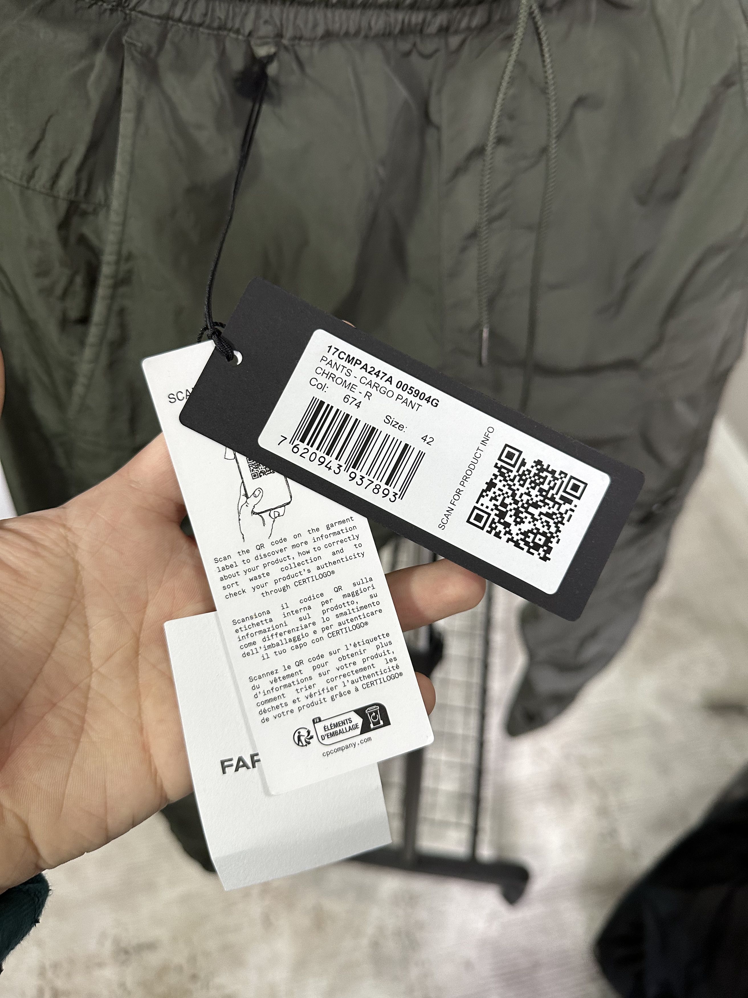 C.P. Company BNWT! C.P. Company Cargo Pants Size US 26 / EU 42 - 9 Thumbnail