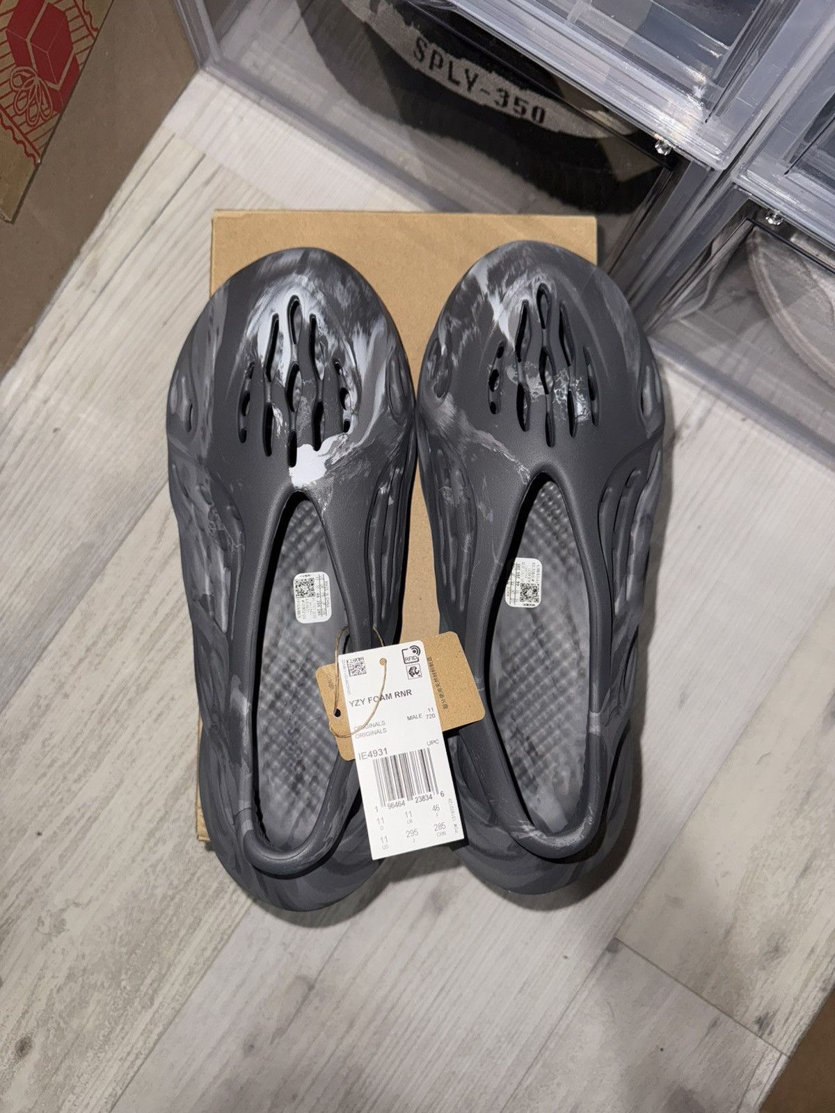 Adidas × Kanye West × Yeezy Adidas Yeezy Foam Runner Mx Granite Size US 11 / EU 44 - 6 Thumbnail