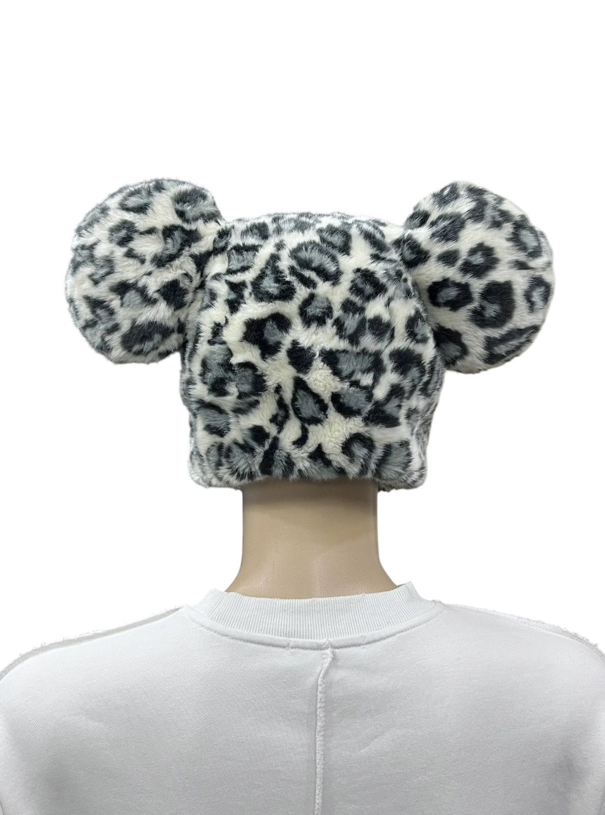 Disney Tokyo Disney Resort Leopard Fur Mickey Ear Beanie Rare Size ONE SIZE - 2 Thumbnail