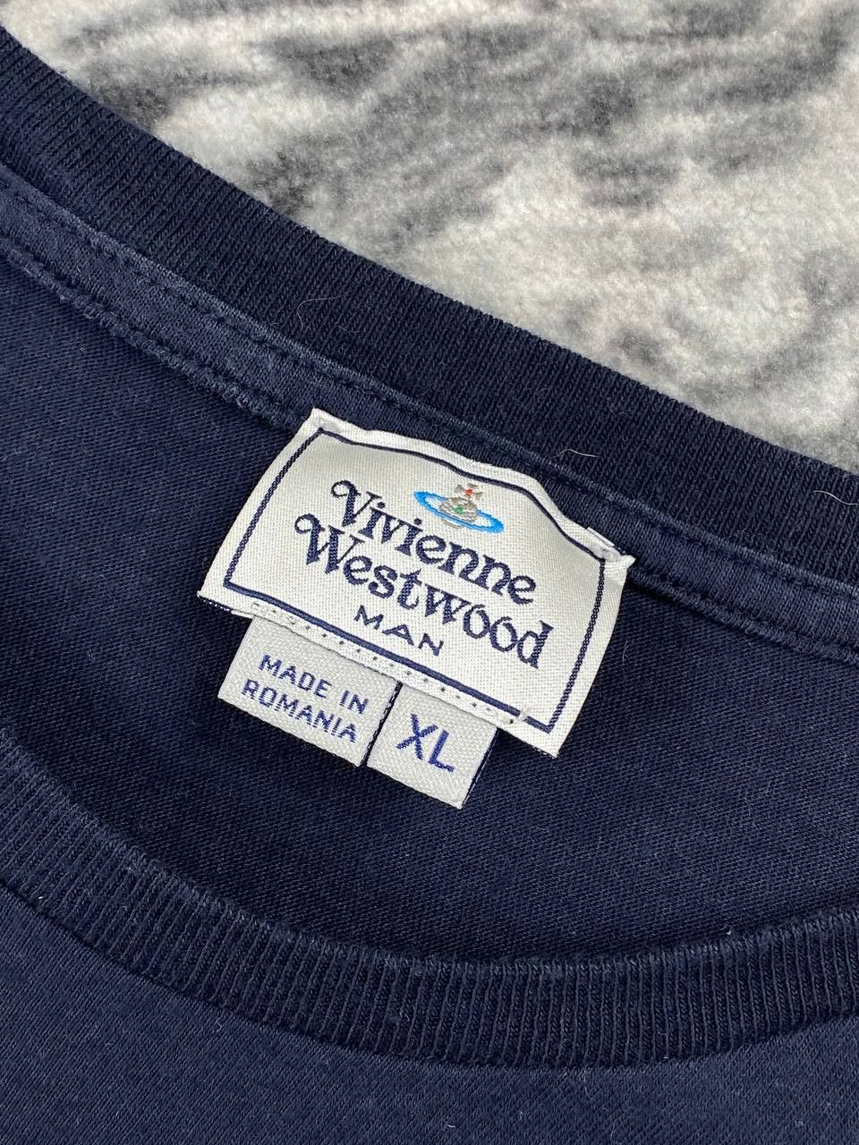 Vivienne Westwood Vintage Vivienne Westwood Logo Orb T Shirt Men Size XL Blue Size US XL / EU 56 / 4 - 5 Thumbnail
