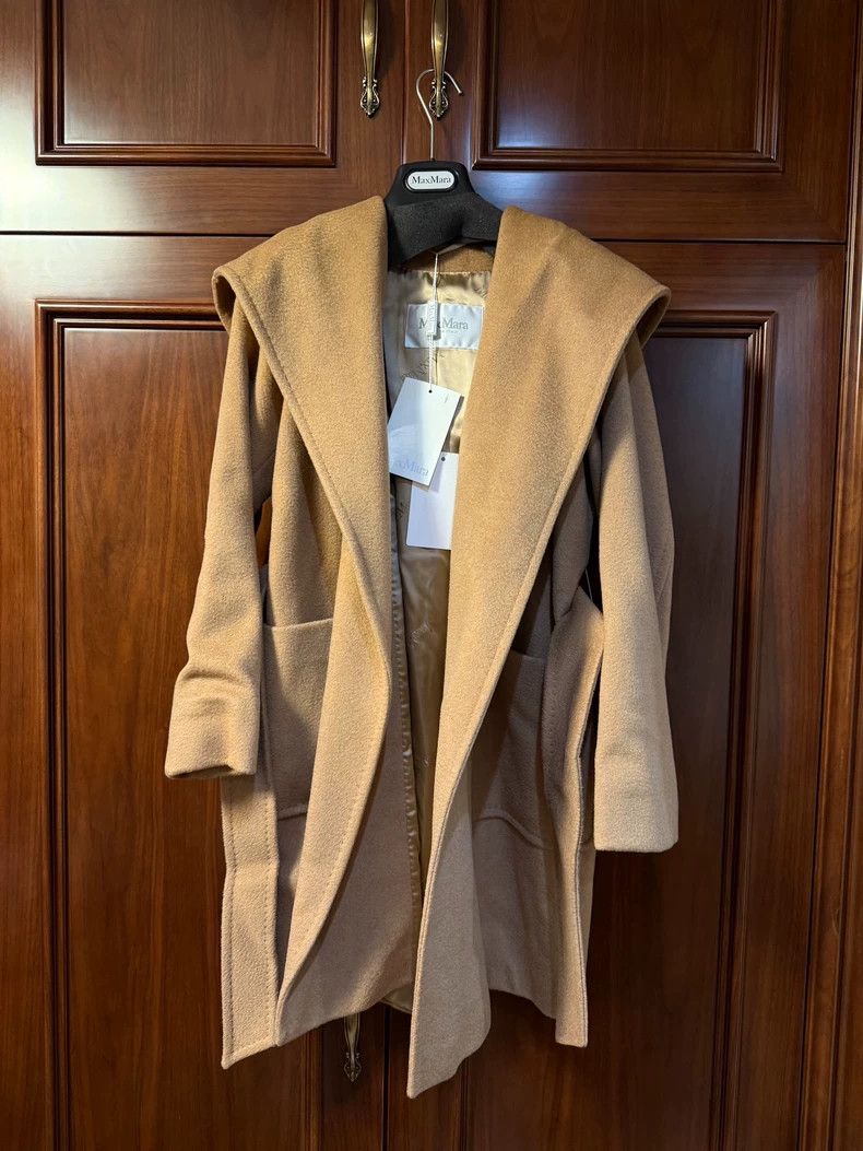 Max Mara Max Mara Women's camel hair Rialto Classic Coat Size S / US 4 / IT 40 - 1 Thumbnail