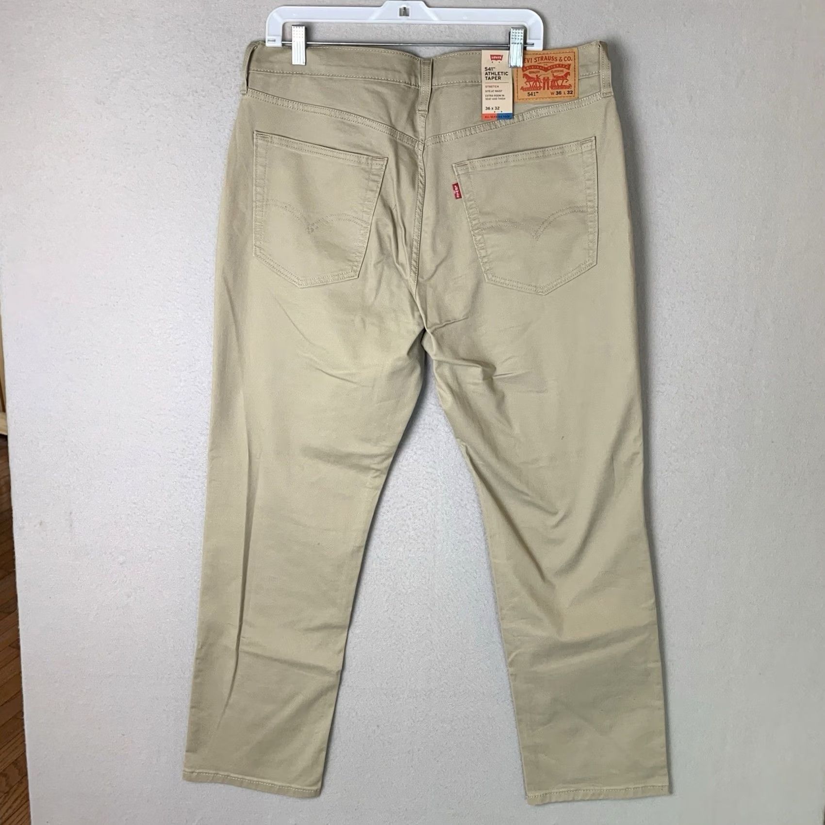 Levi's Levi's 541 Athletic Taper Pants Men 36x32 Beige Tech Golf Twill Preppy Office NWT Size US 36 / EU 52 - 2 Thumbnail